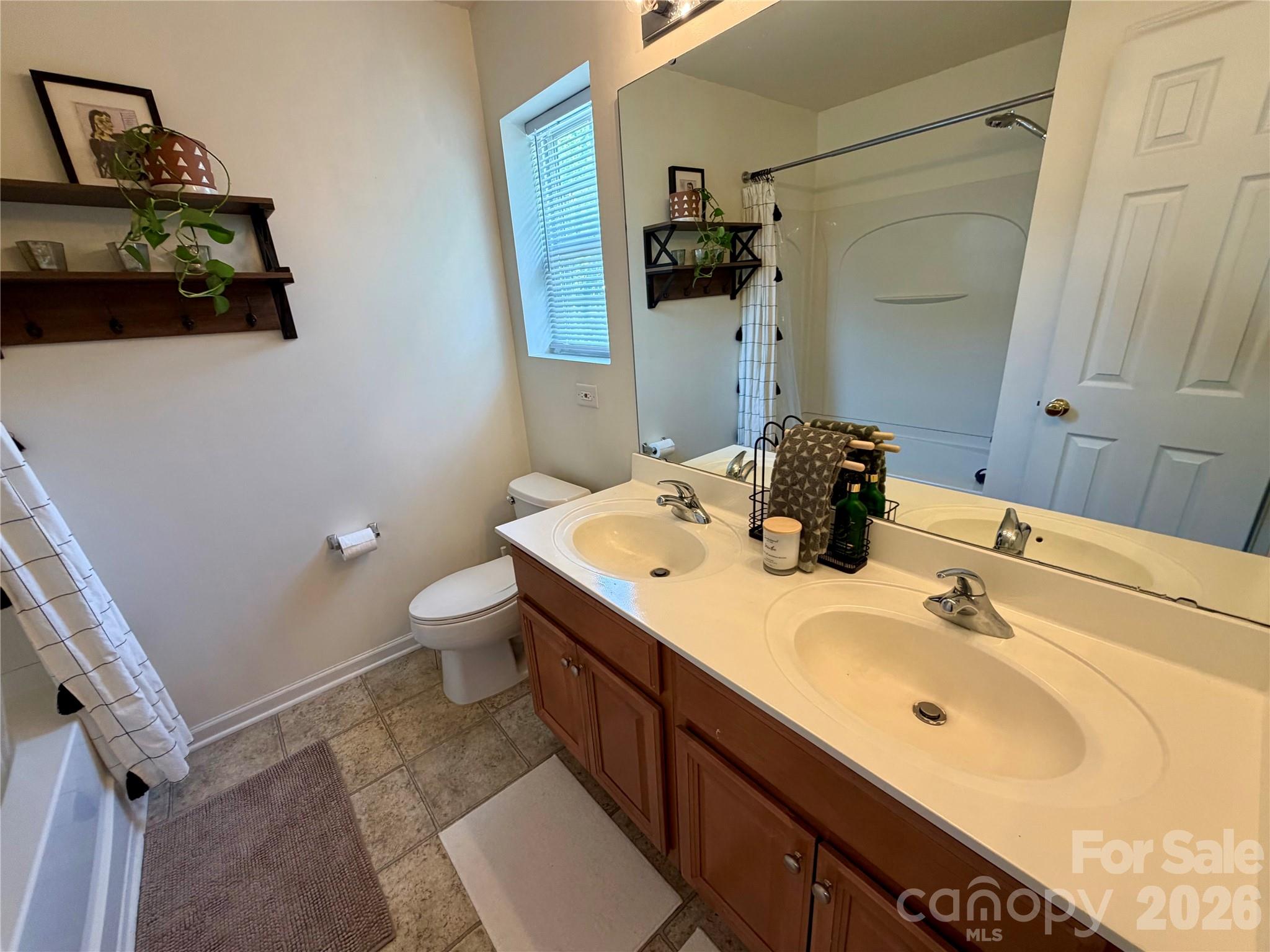 732 Rock Lake Glen — Fort Mill
