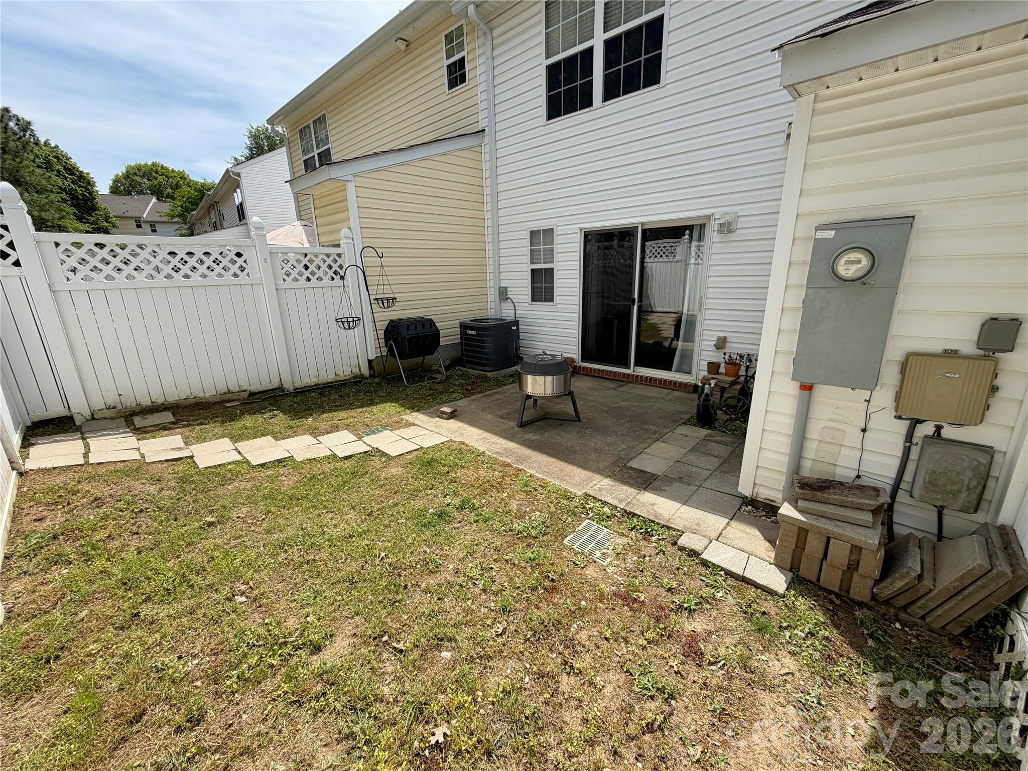732 Rock Lake Glen — Fort Mill