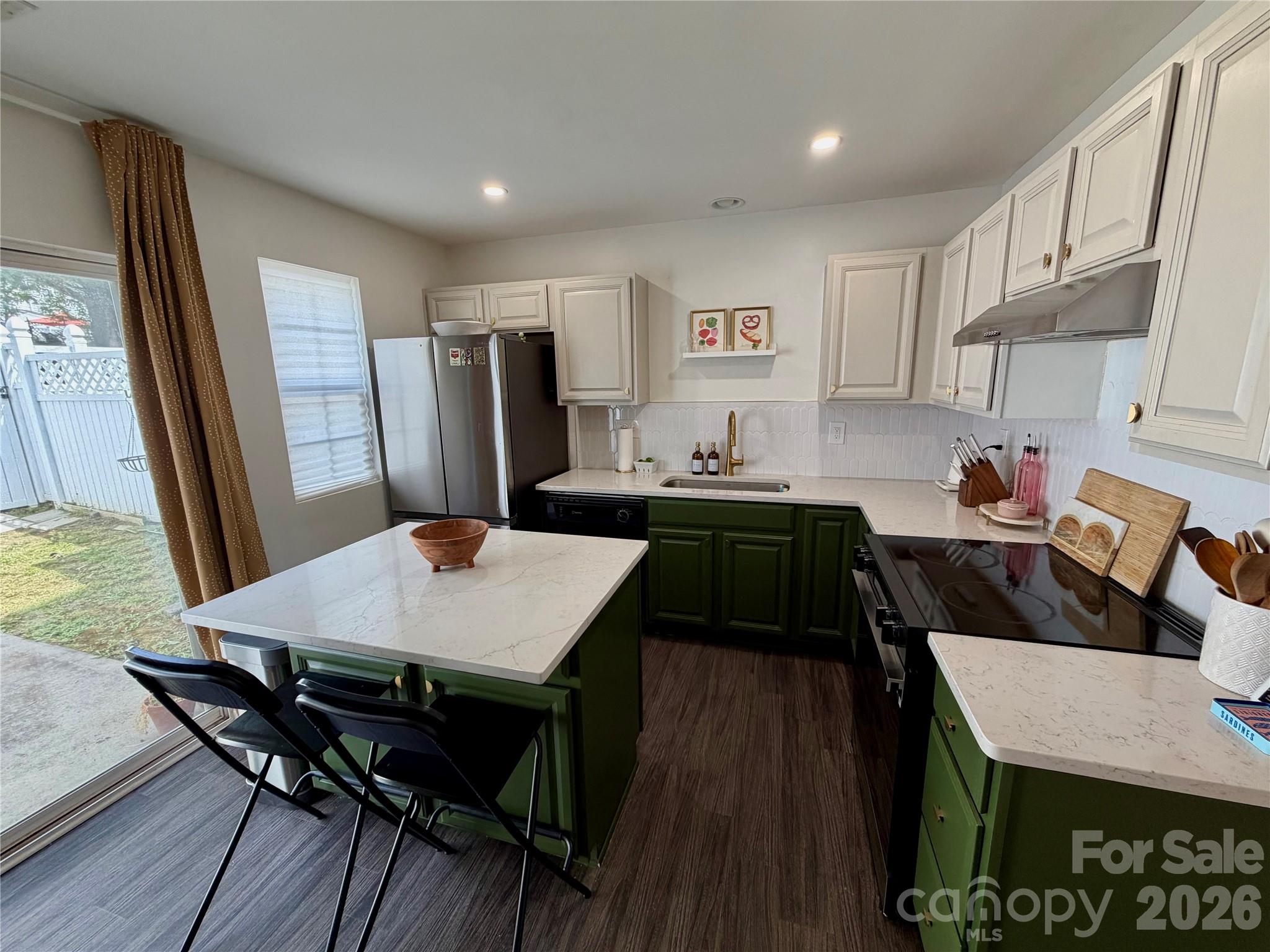 732 Rock Lake Glen — Fort Mill