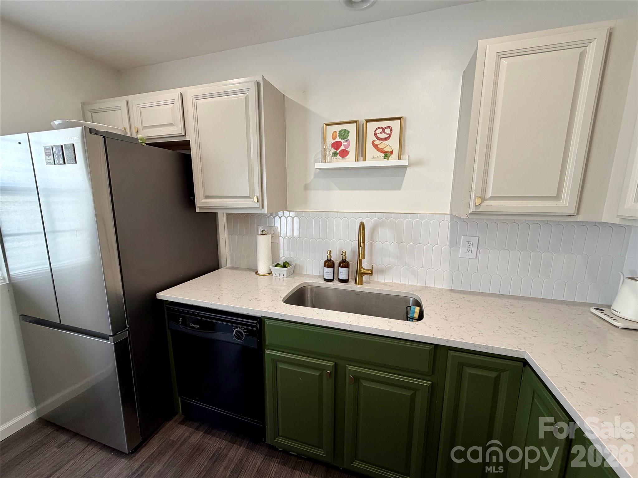 732 Rock Lake Glen — Fort Mill