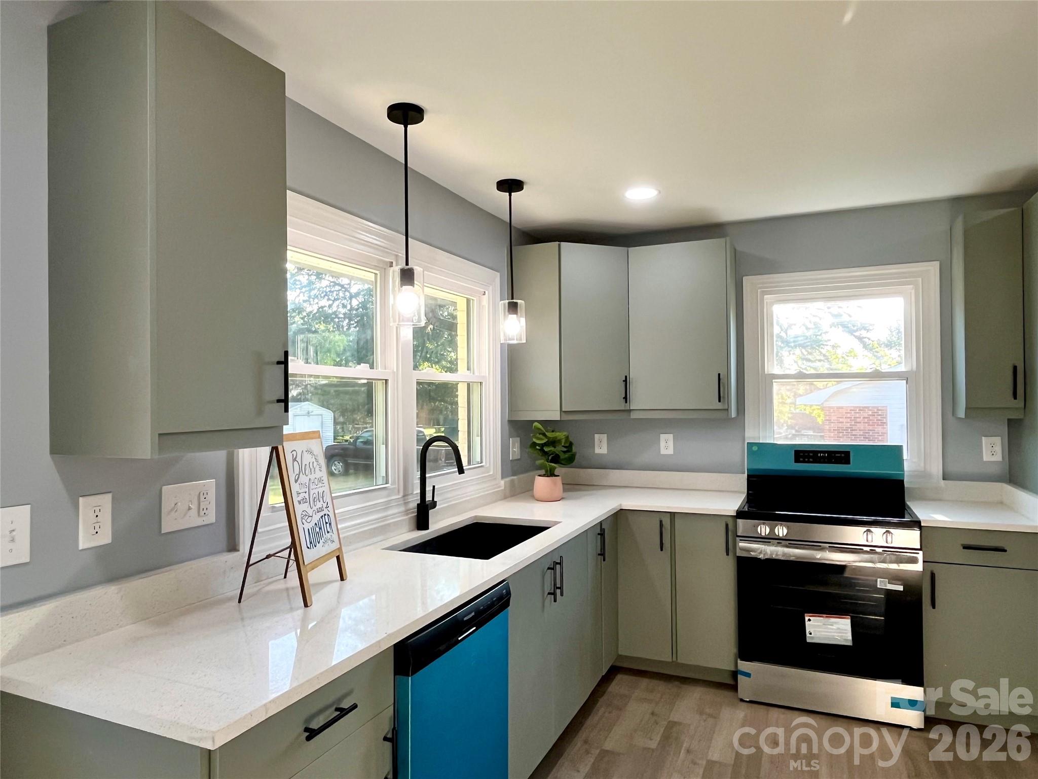 102 Arbor Court — Chester