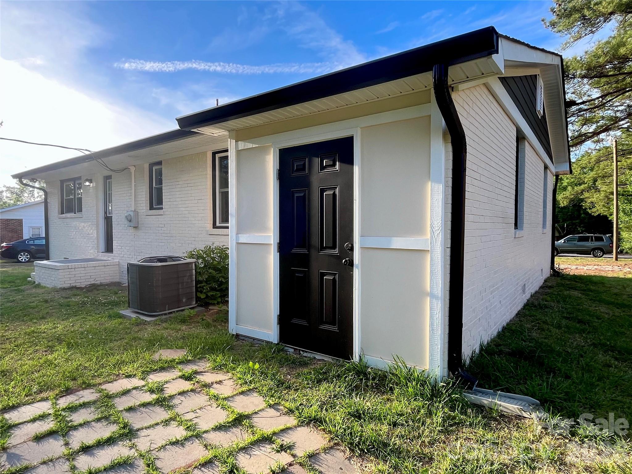 102 Arbor Court — Chester