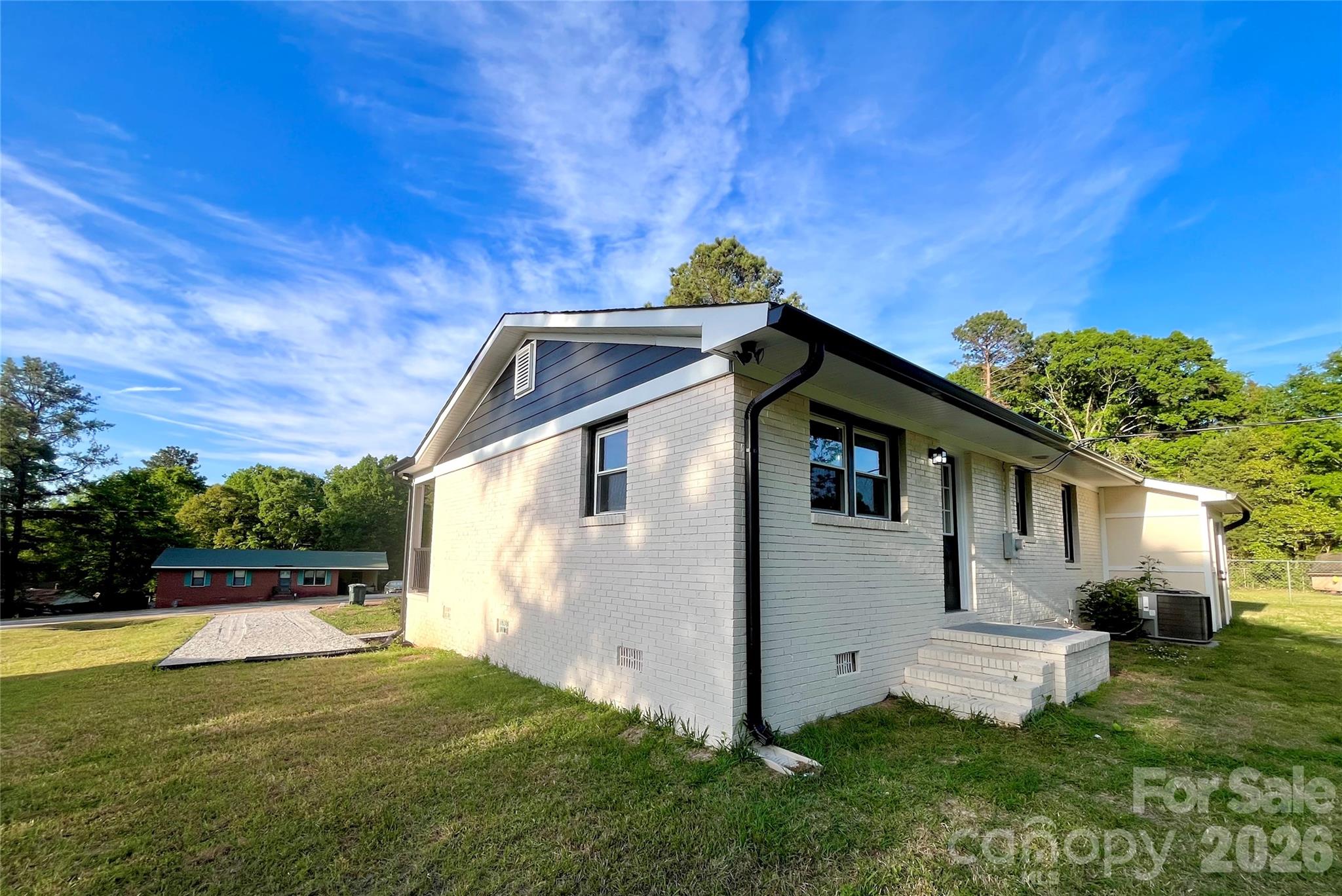 102 Arbor Court — Chester