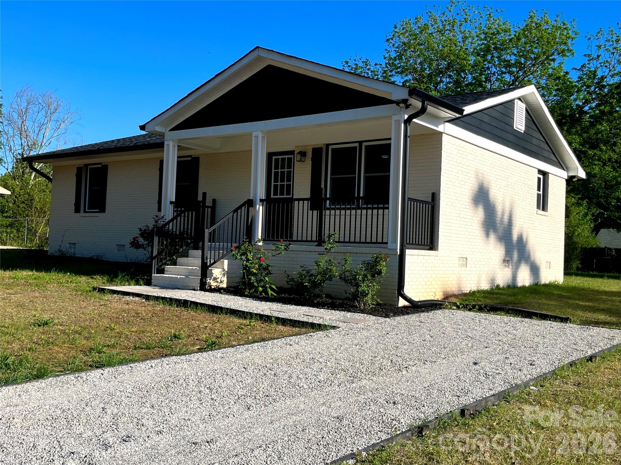 102 Arbor Court — Chester