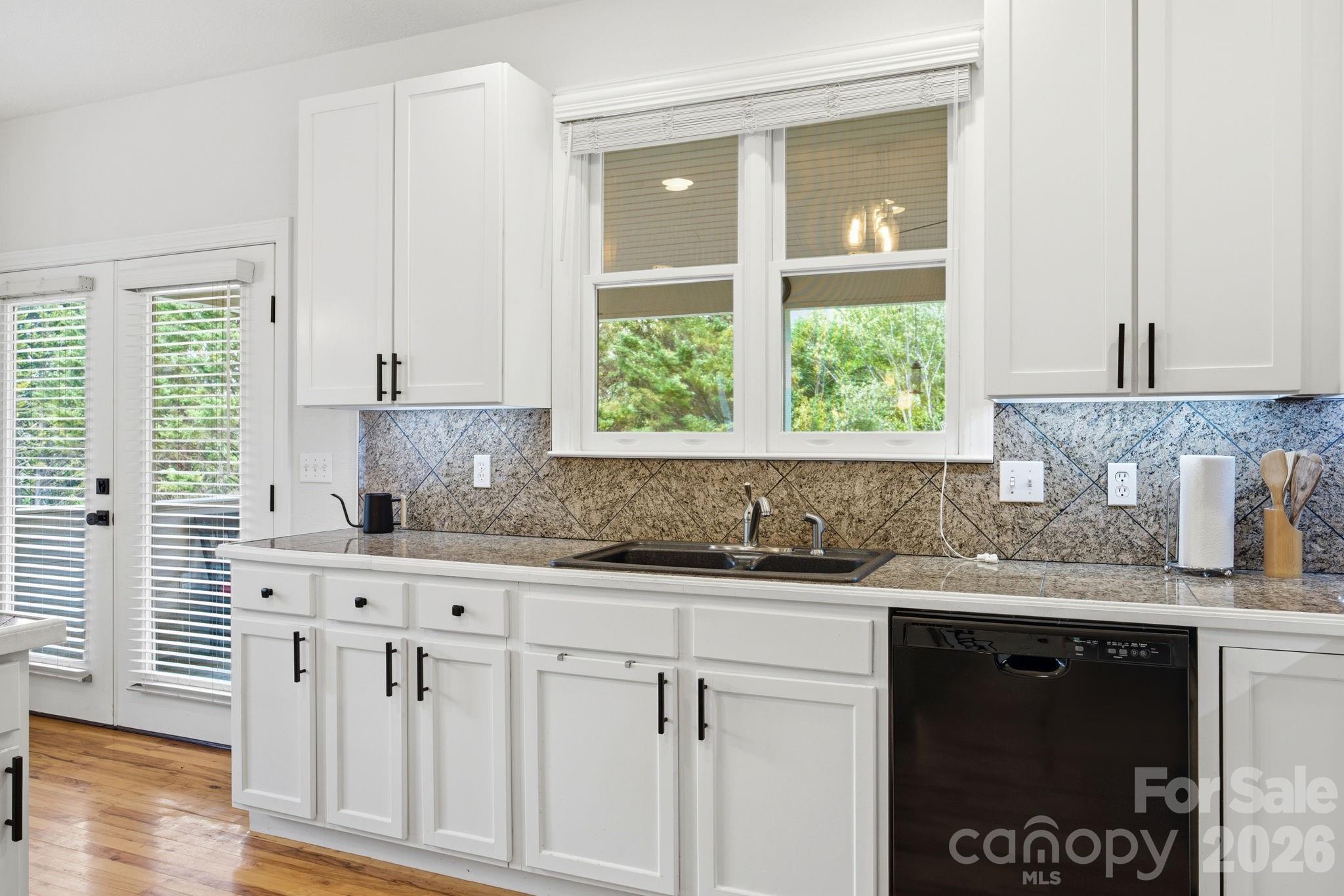 612 Christian Creek Road — Swannanoa