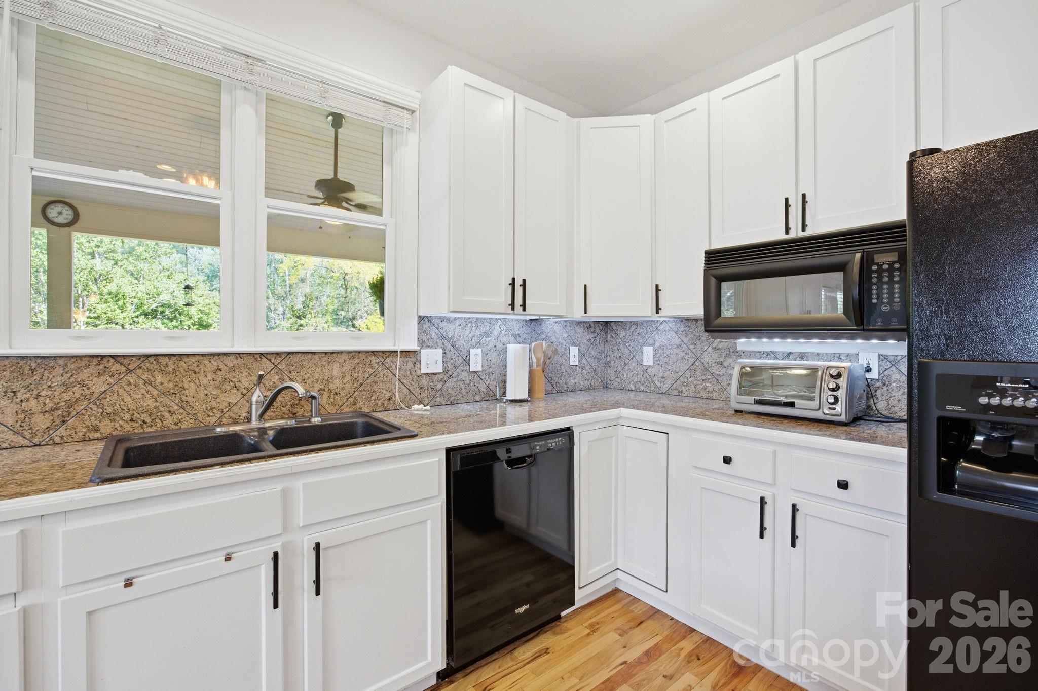 612 Christian Creek Road — Swannanoa