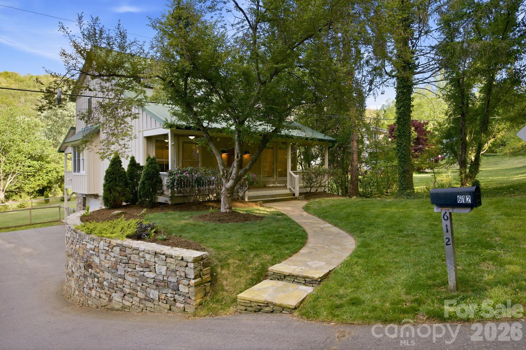 612 Christian Creek Road — Swannanoa