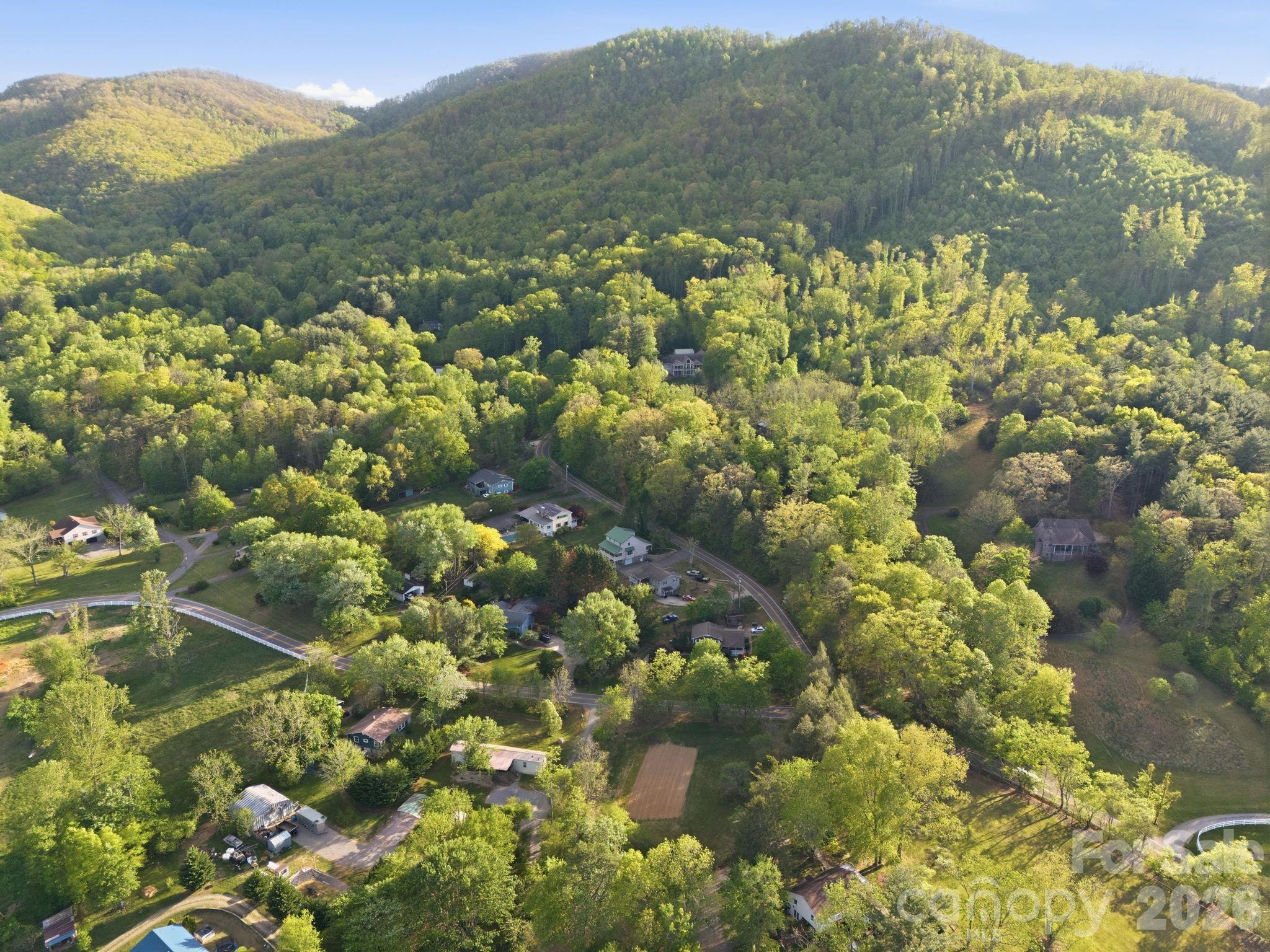 612 Christian Creek Road — Swannanoa