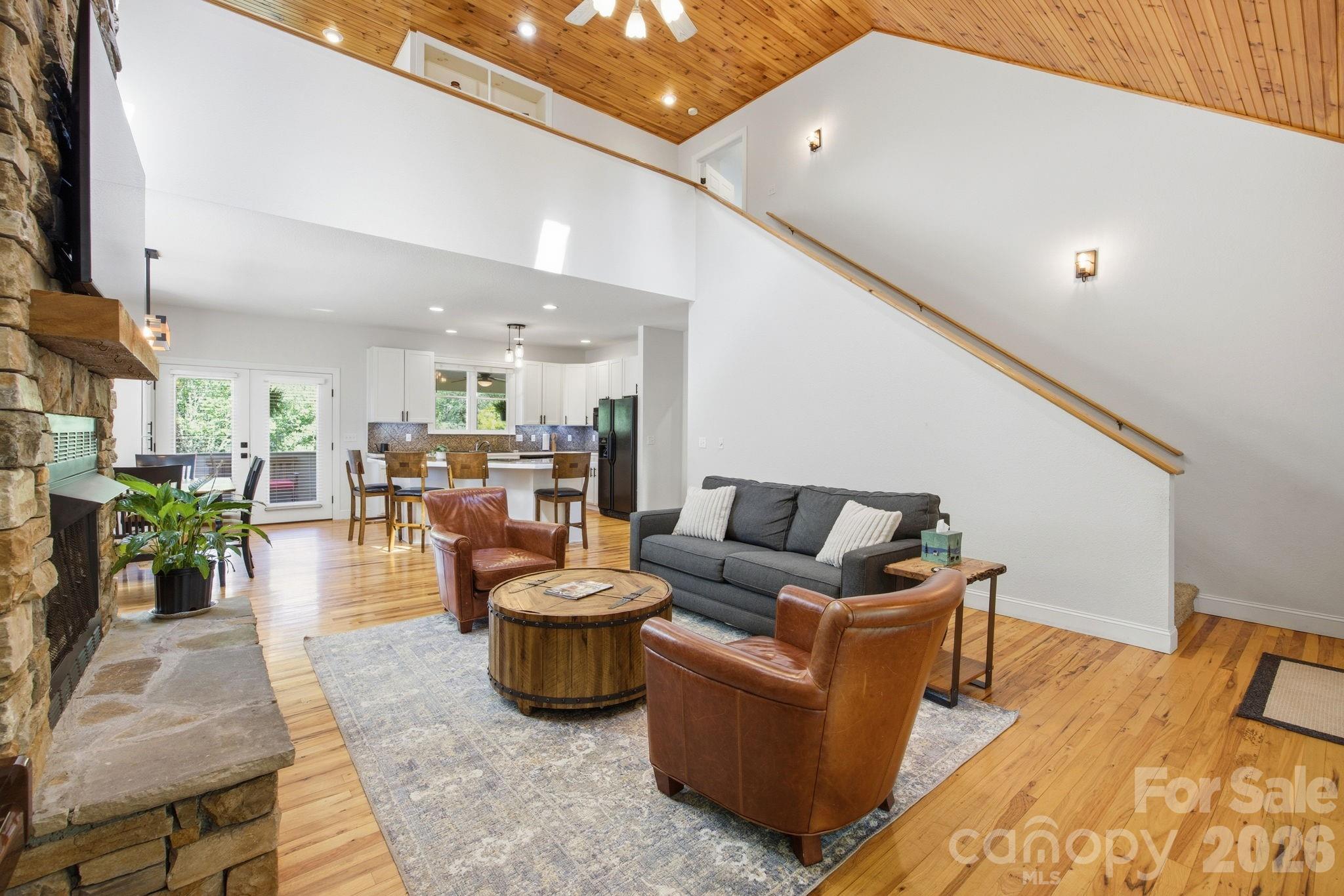 612 Christian Creek Road — Swannanoa