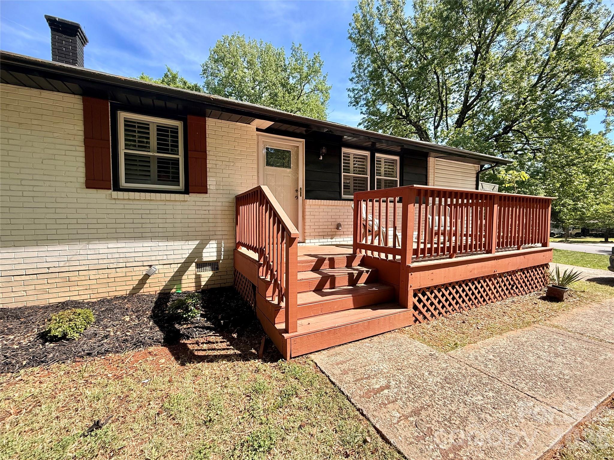 401 Rutland Drive — Charlotte