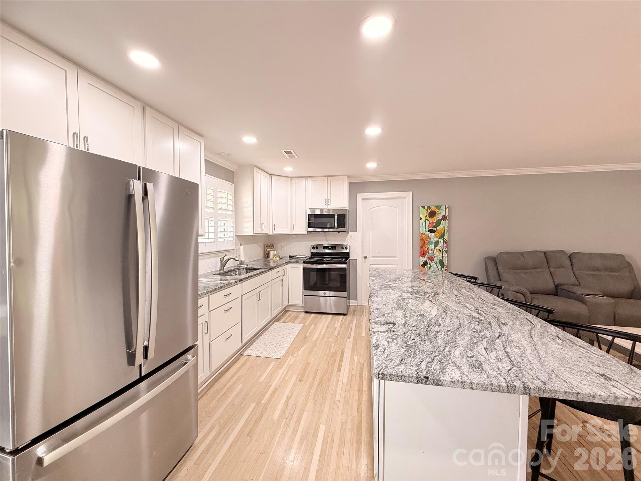 401 Rutland Drive — Charlotte
