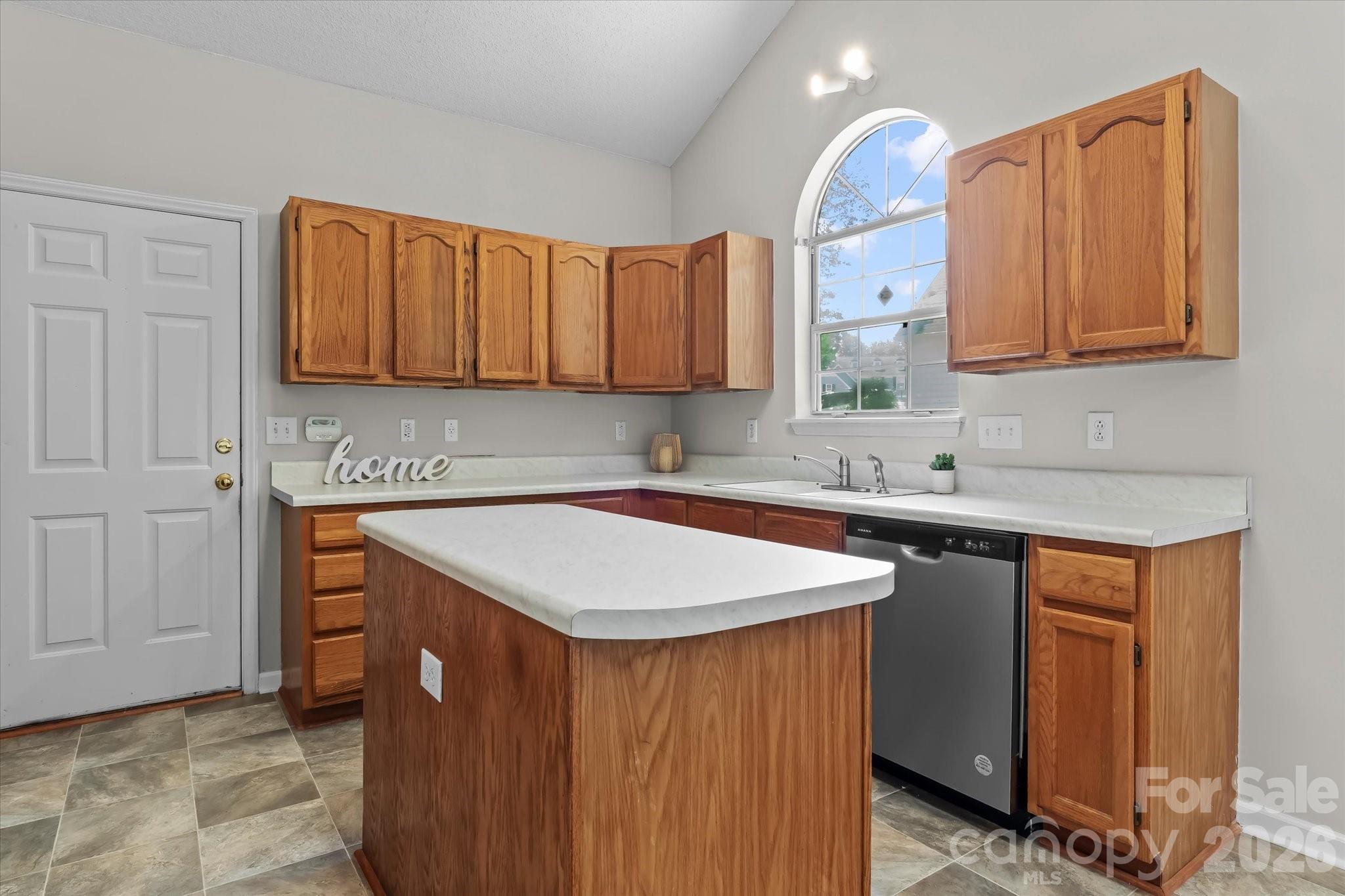 11823 Harris Ridge Drive — Charlotte