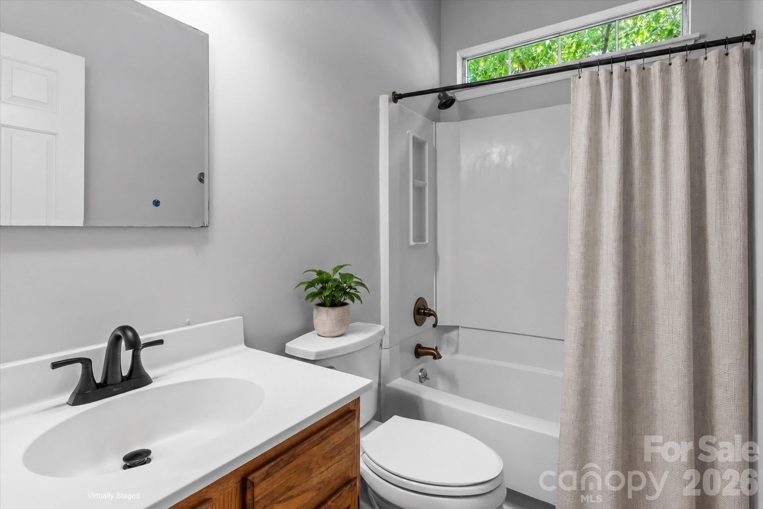 11823 Harris Ridge Drive — Charlotte
