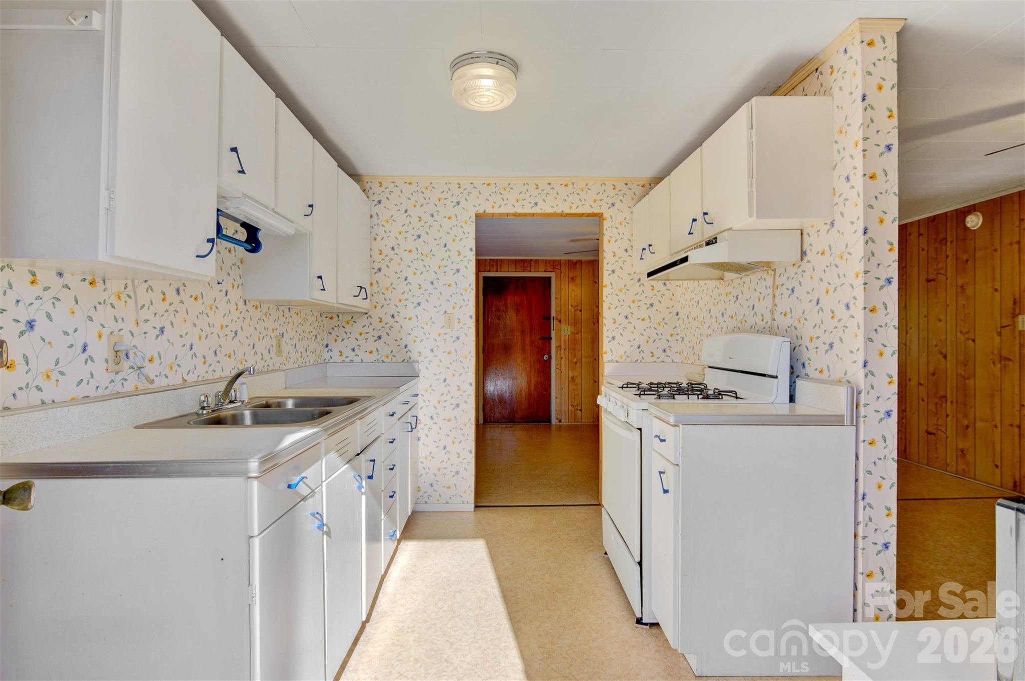 24 W Berkley Street — Granite Falls