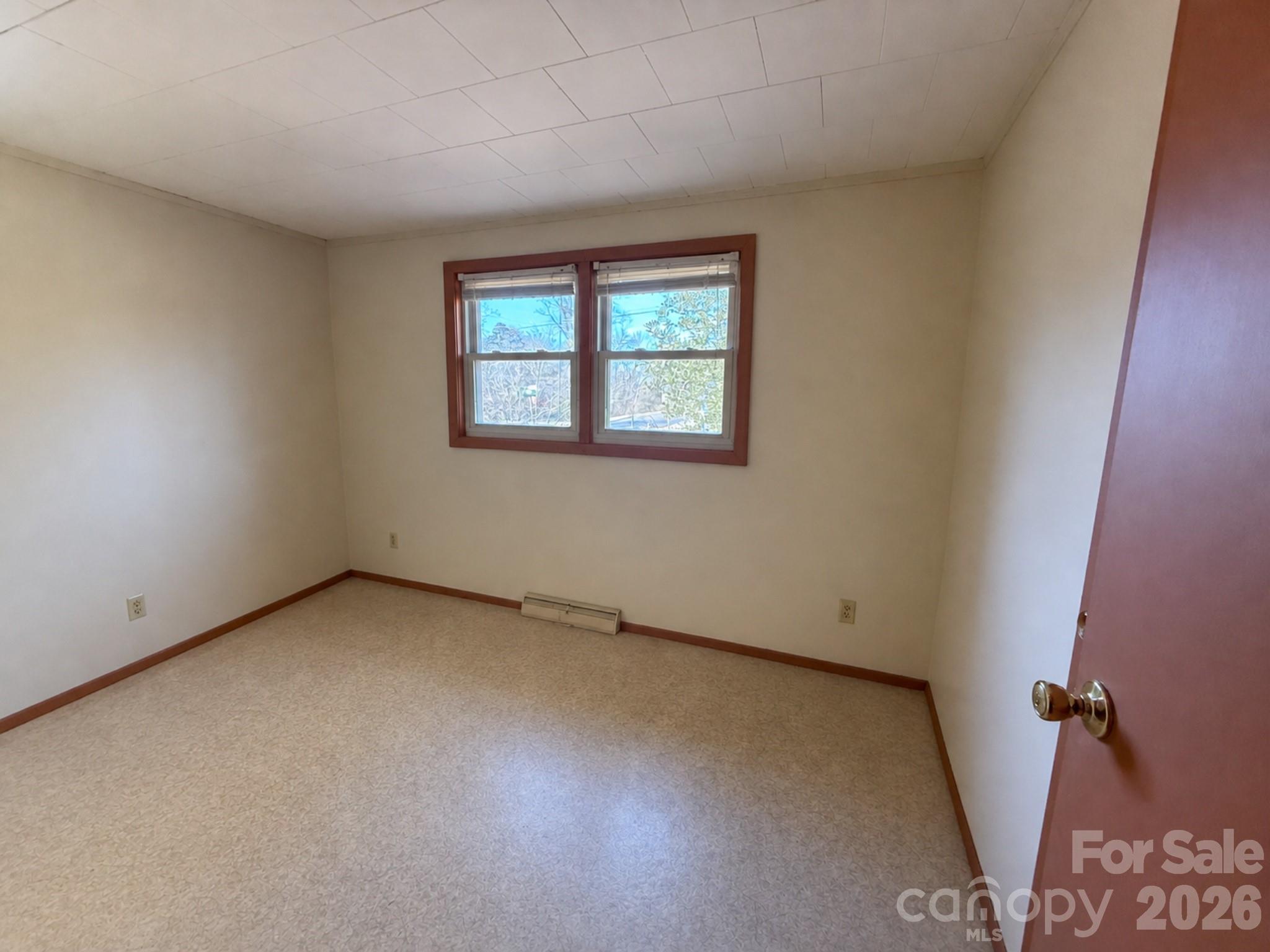 24 W Berkley Street — Granite Falls