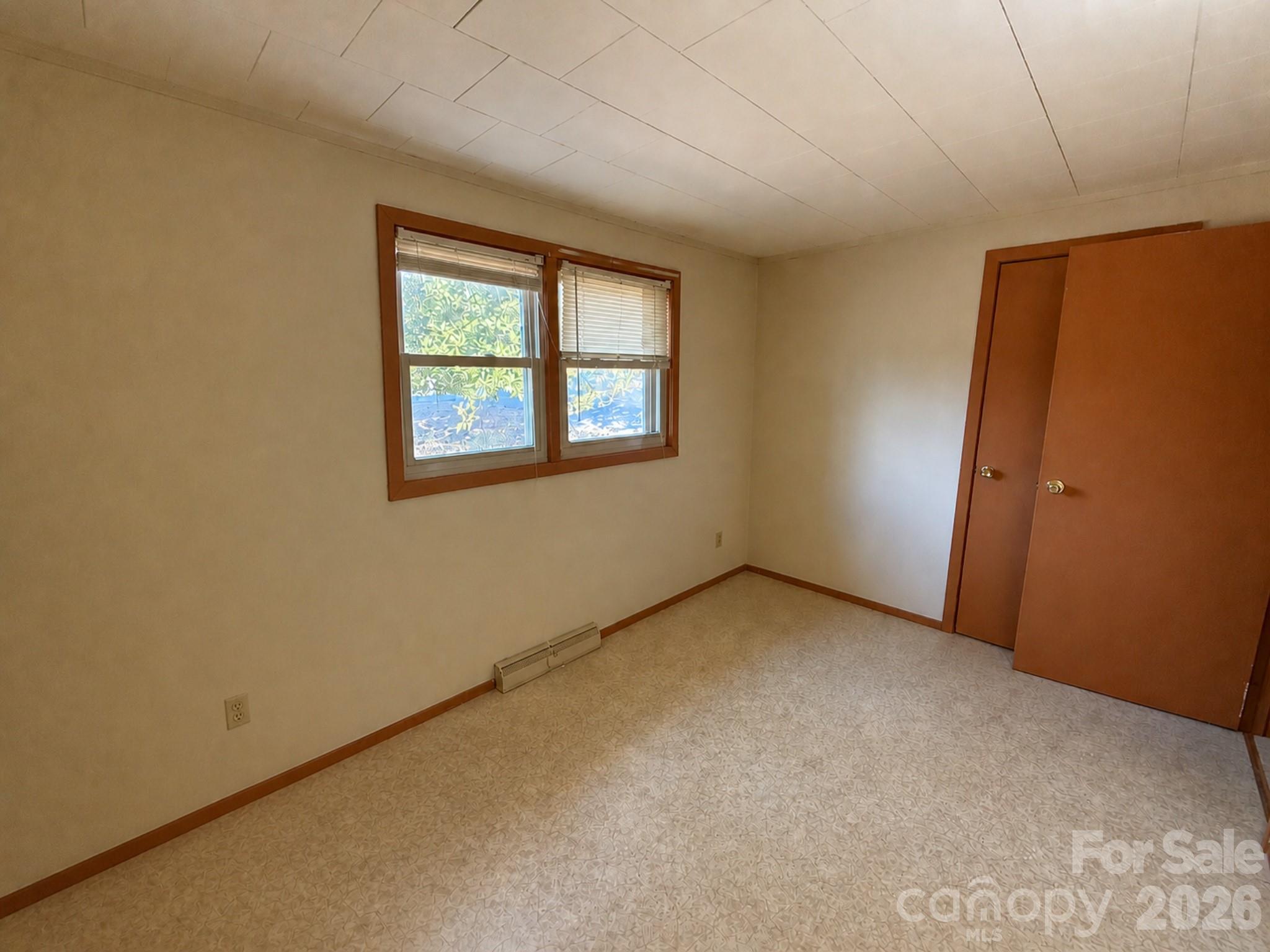 24 W Berkley Street — Granite Falls