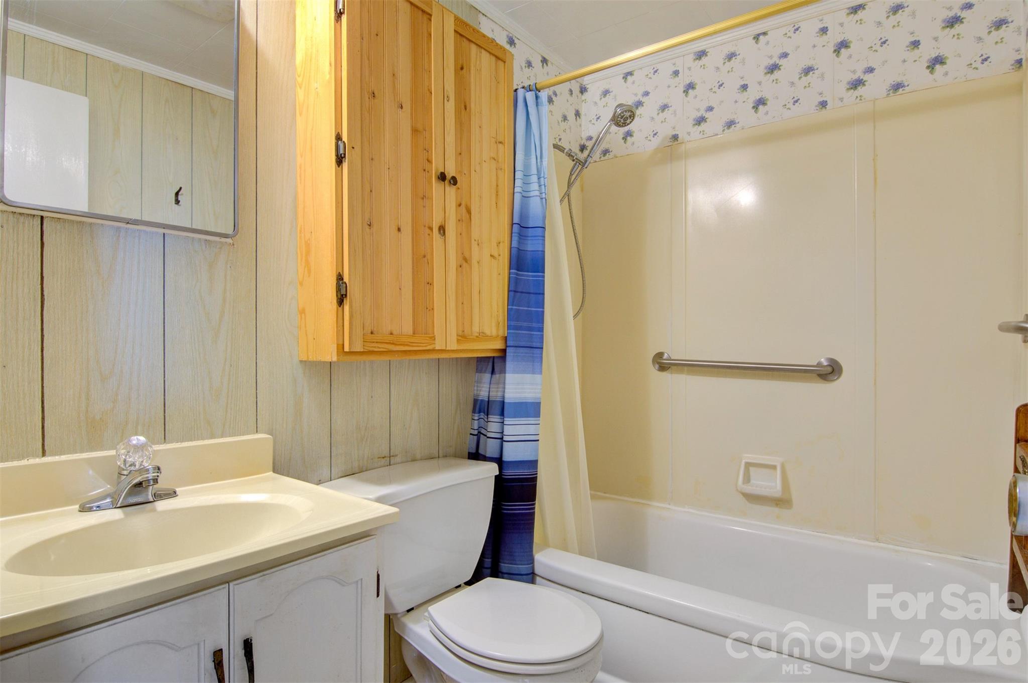24 W Berkley Street — Granite Falls