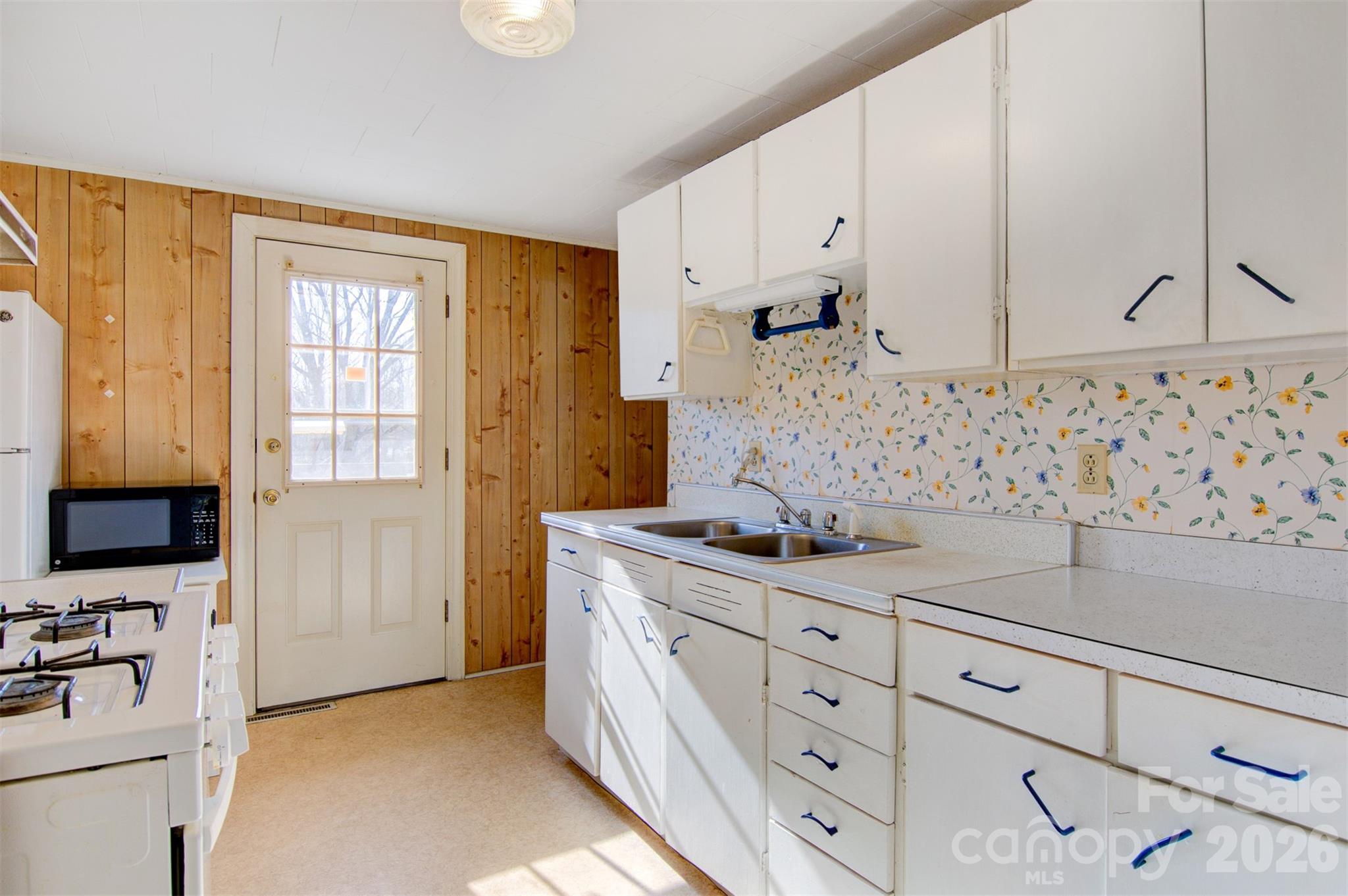 24 W Berkley Street — Granite Falls