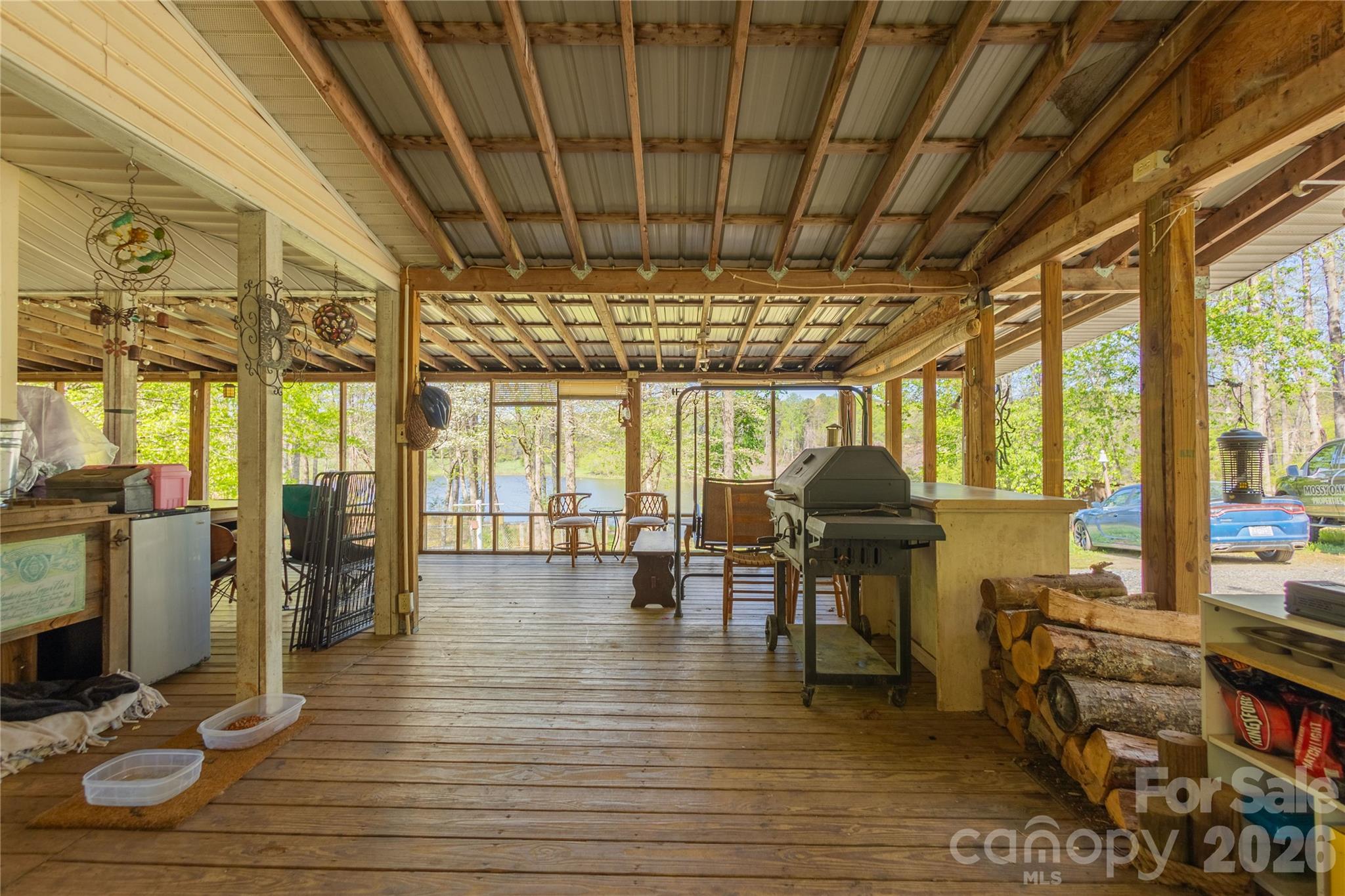 261 Groves Parkway — Union Mills