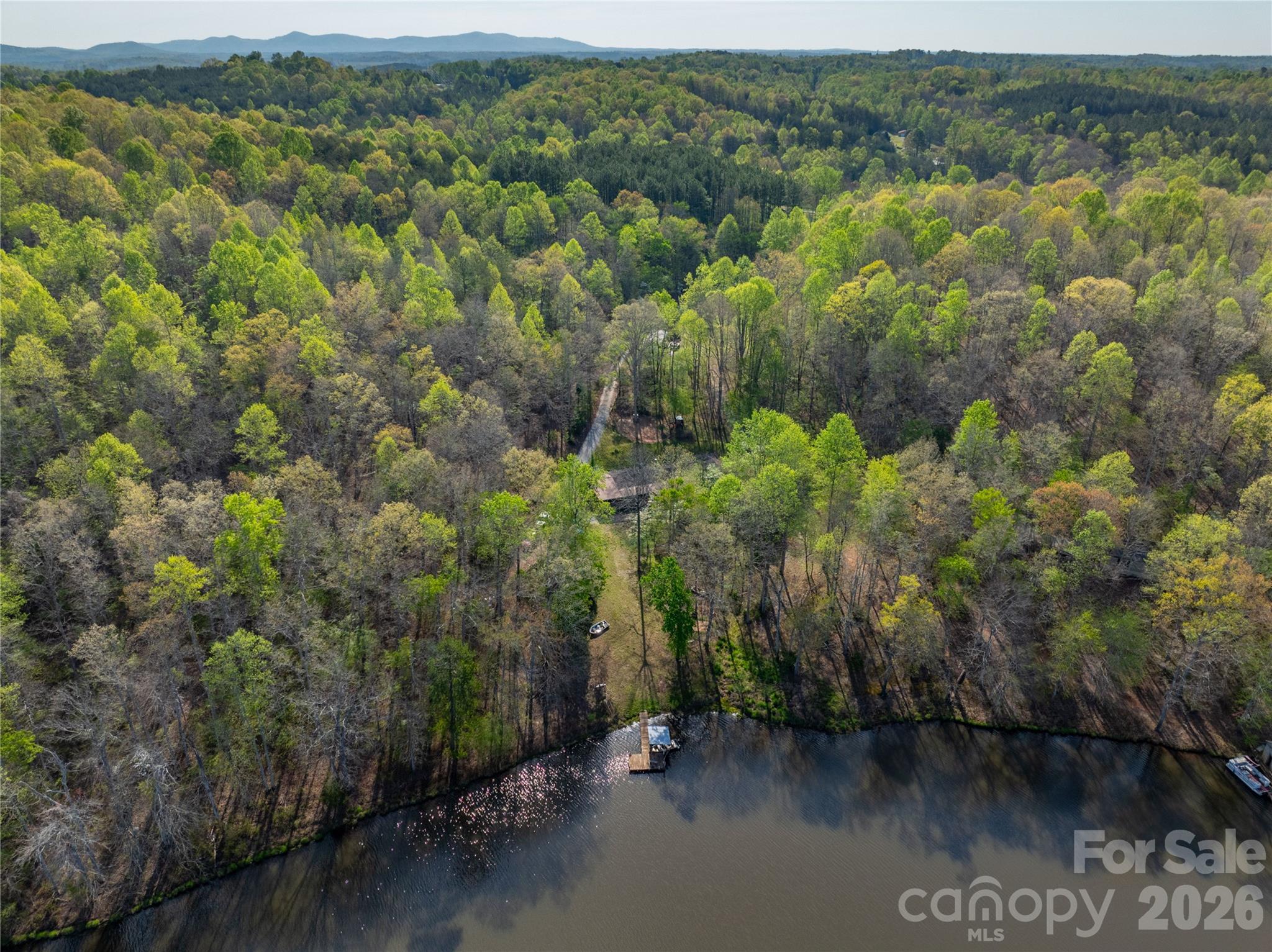 261 Groves Parkway — Union Mills