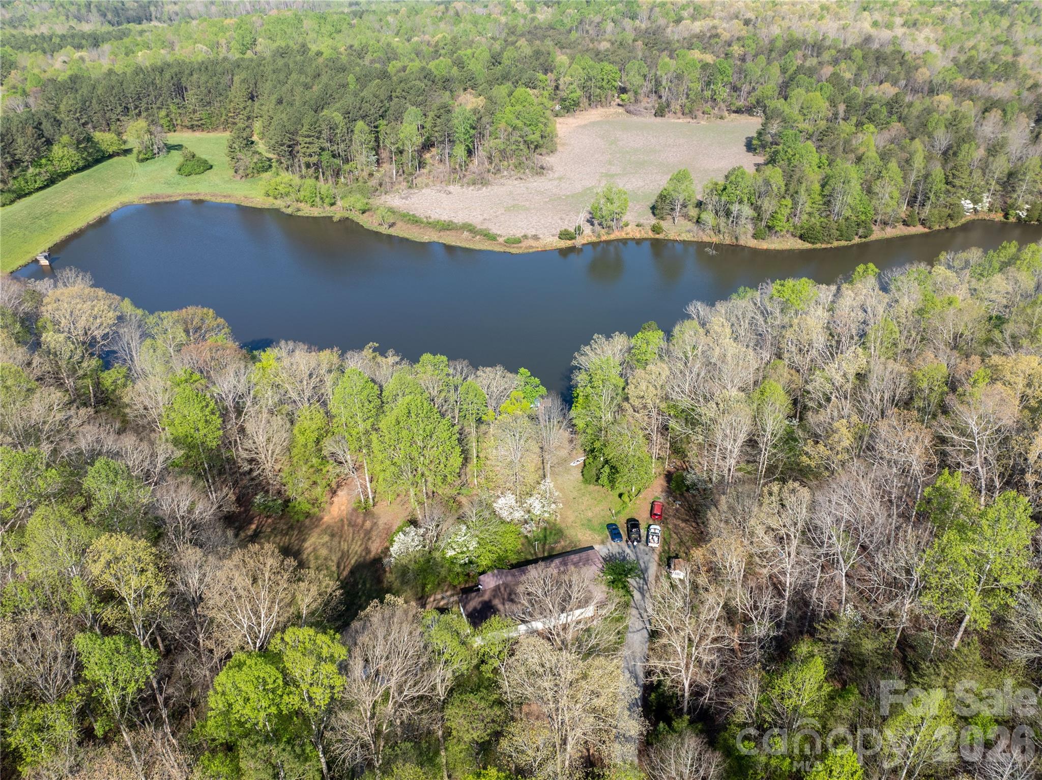261 Groves Parkway — Union Mills