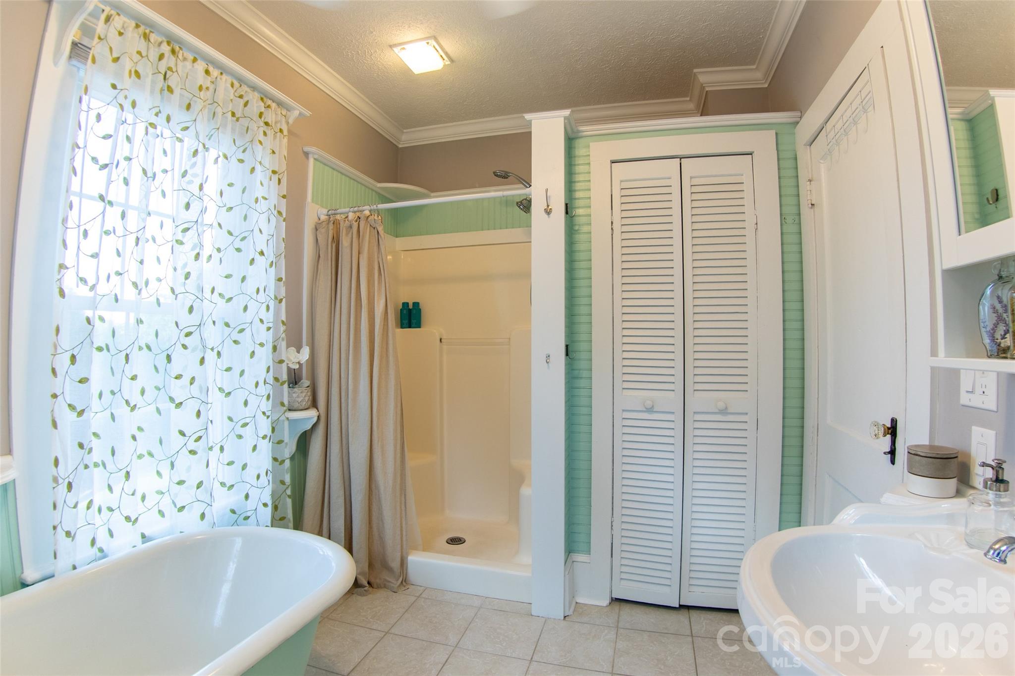 102 Cuthberson Street — Morganton