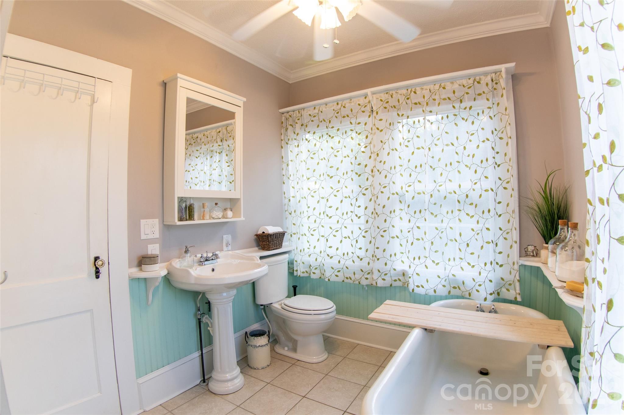 102 Cuthberson Street — Morganton