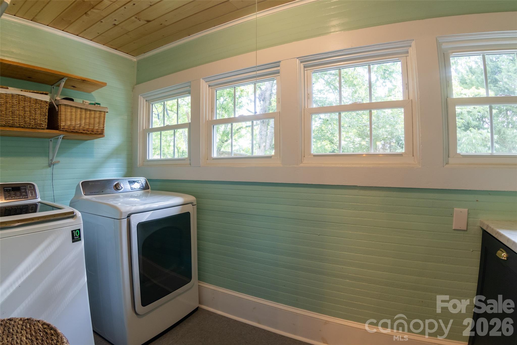 102 Cuthberson Street — Morganton
