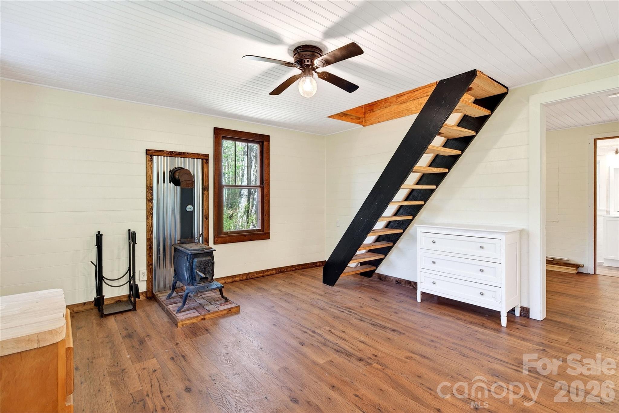 488 Cad Campbell Road — Bakersville