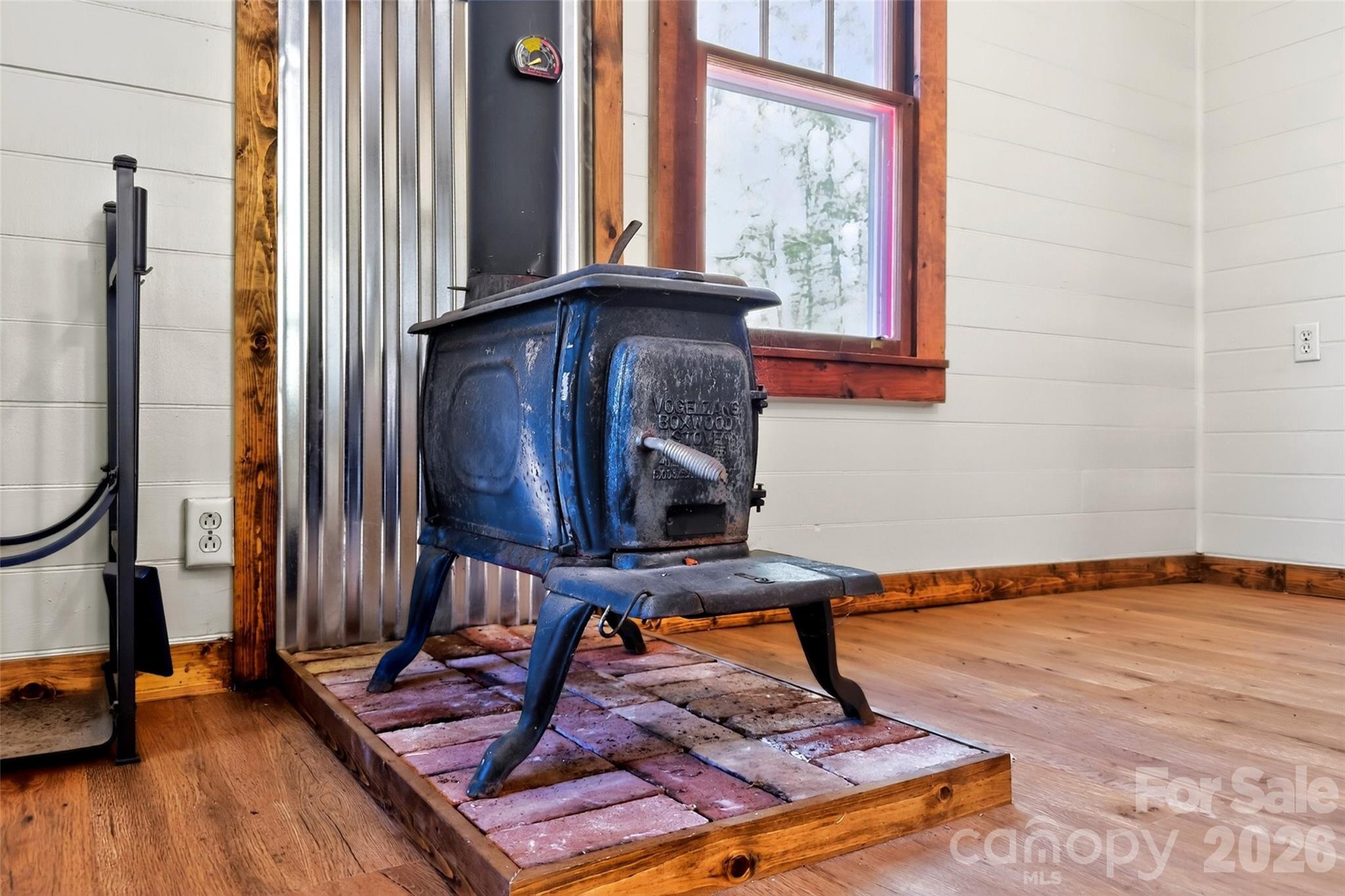 488 Cad Campbell Road — Bakersville