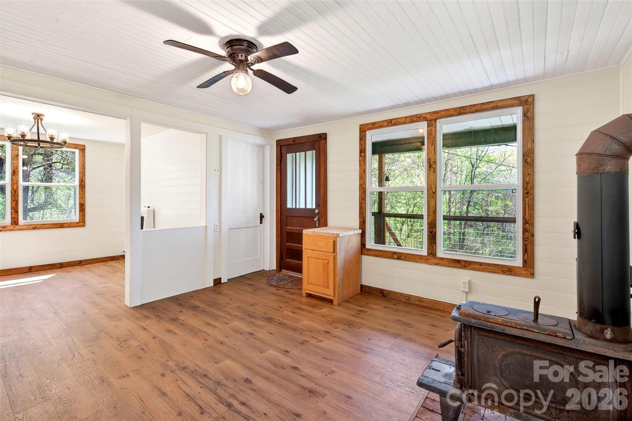 488 Cad Campbell Road — Bakersville