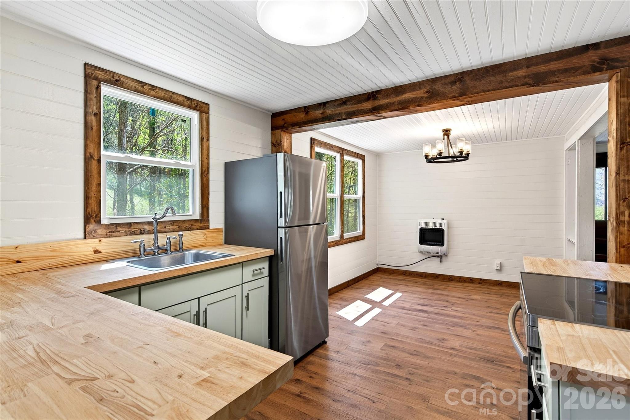488 Cad Campbell Road — Bakersville