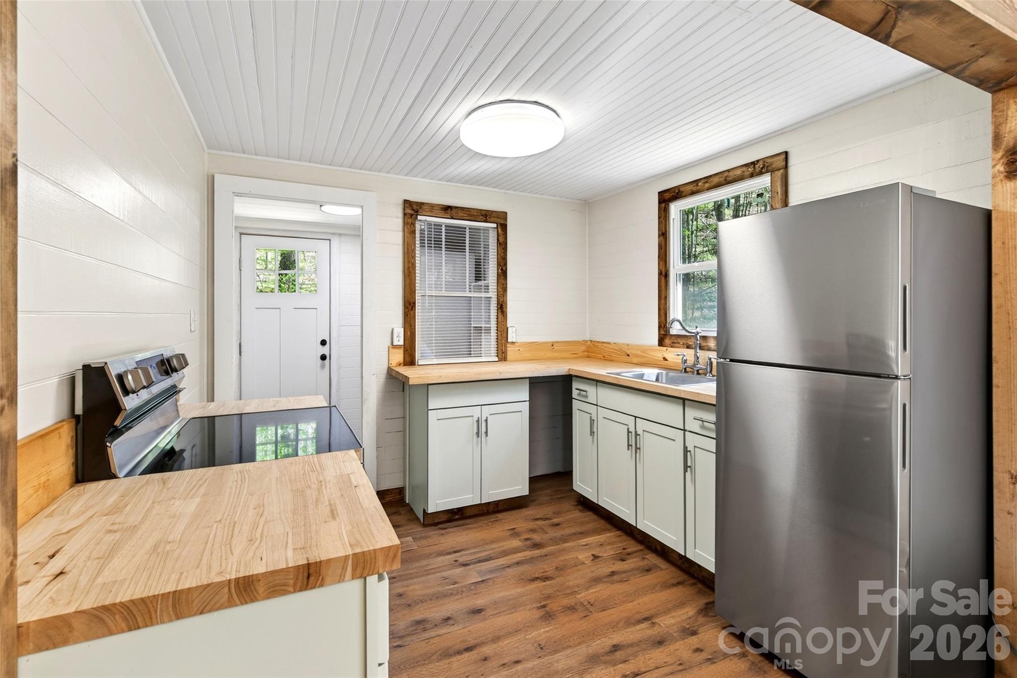 488 Cad Campbell Road — Bakersville