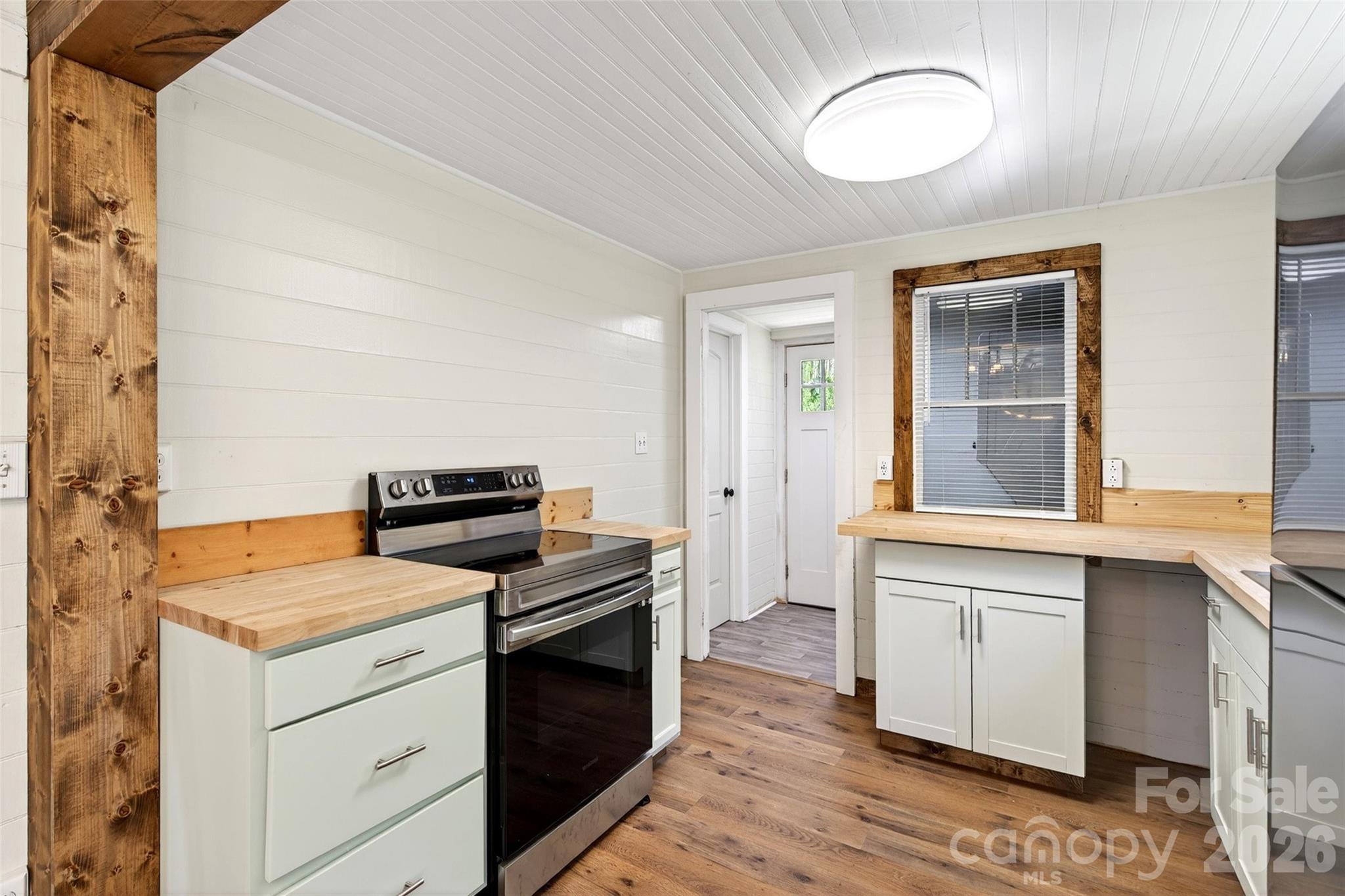 488 Cad Campbell Road — Bakersville
