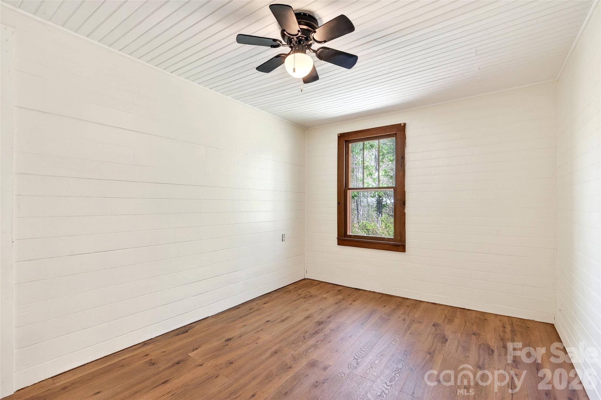 488 Cad Campbell Road — Bakersville