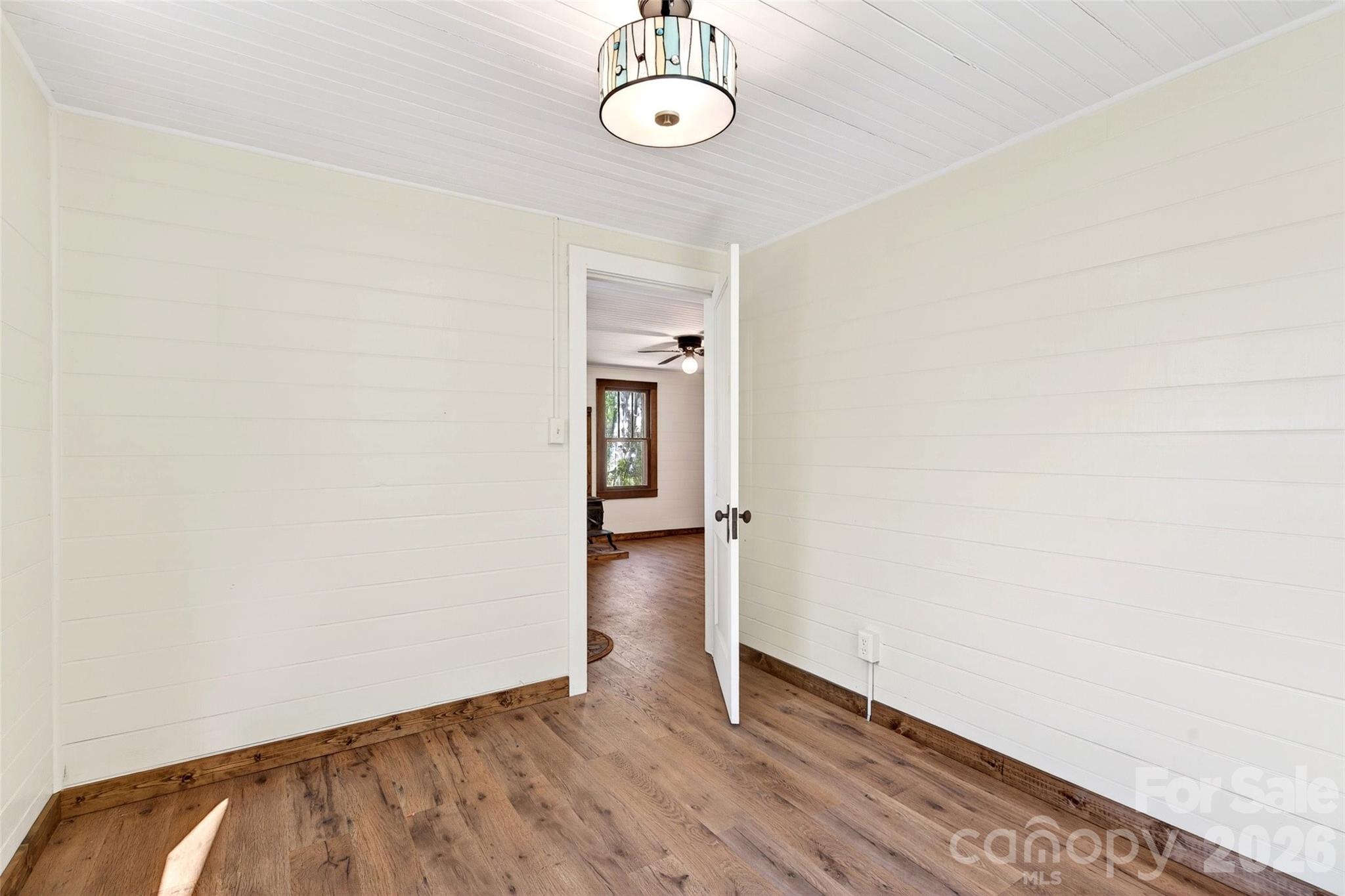 488 Cad Campbell Road — Bakersville