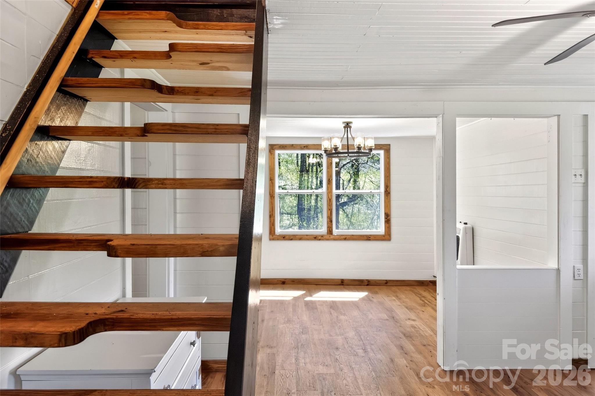 488 Cad Campbell Road — Bakersville