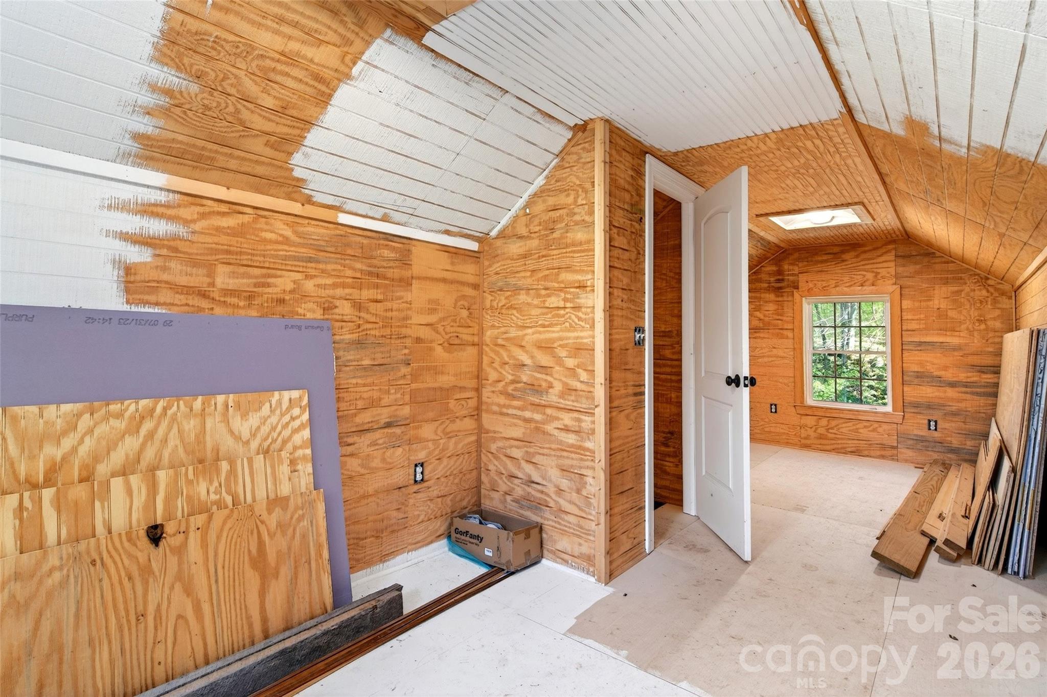 488 Cad Campbell Road — Bakersville