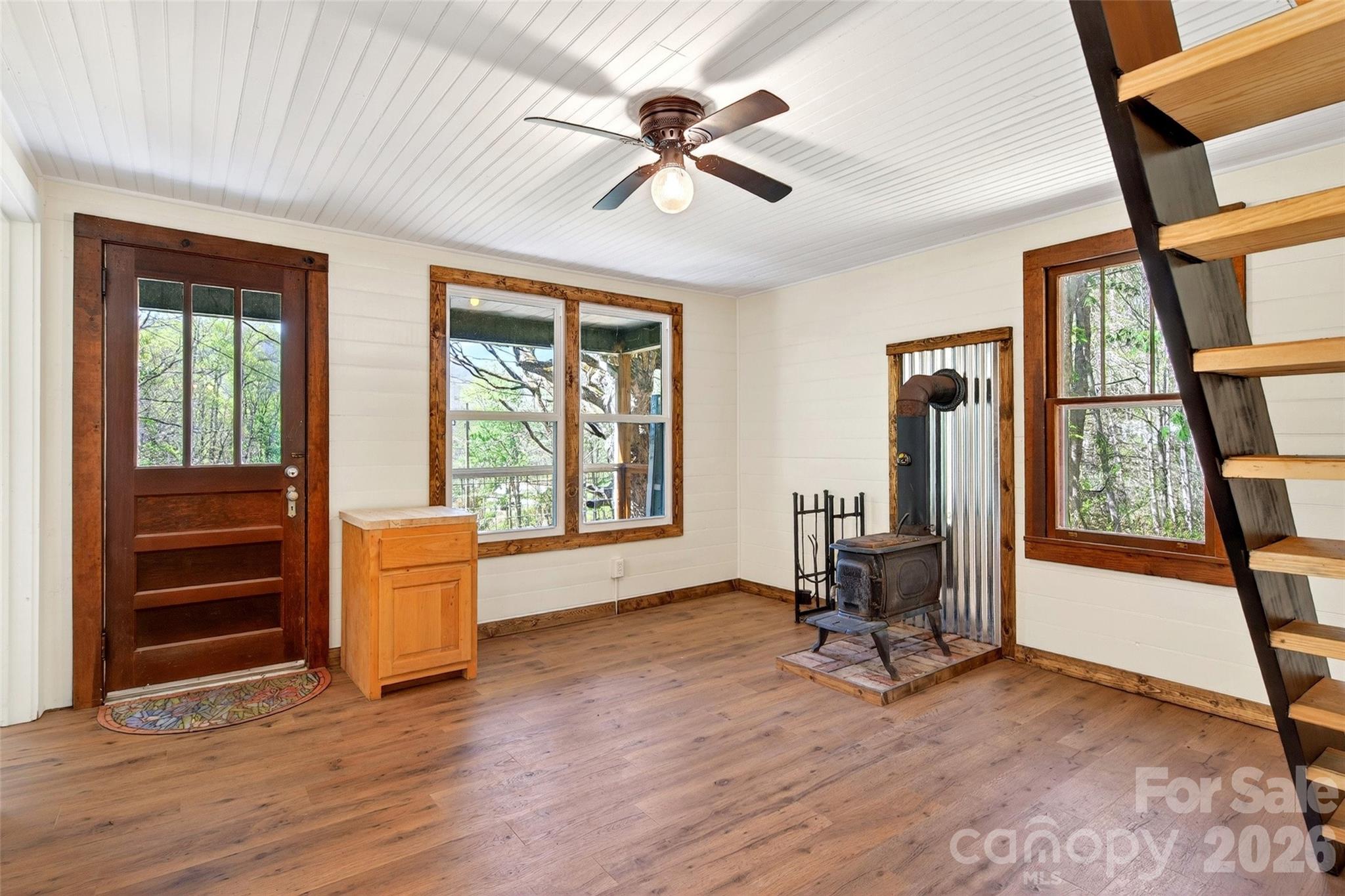488 Cad Campbell Road — Bakersville
