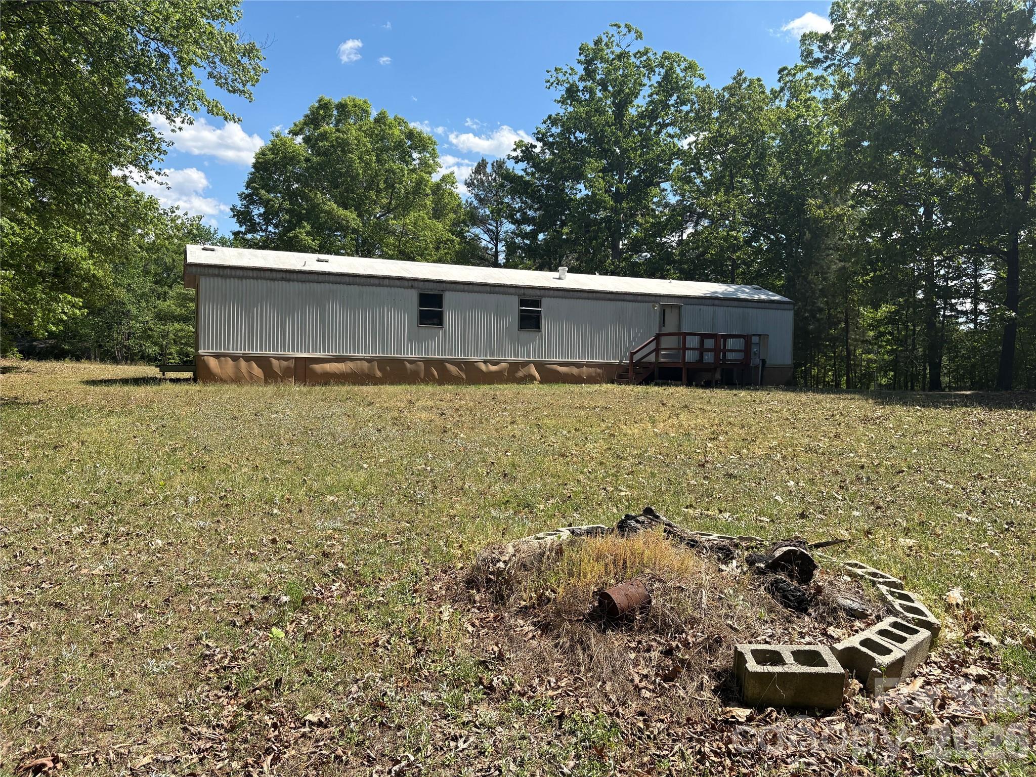 888 Old Mill Road — Richburg