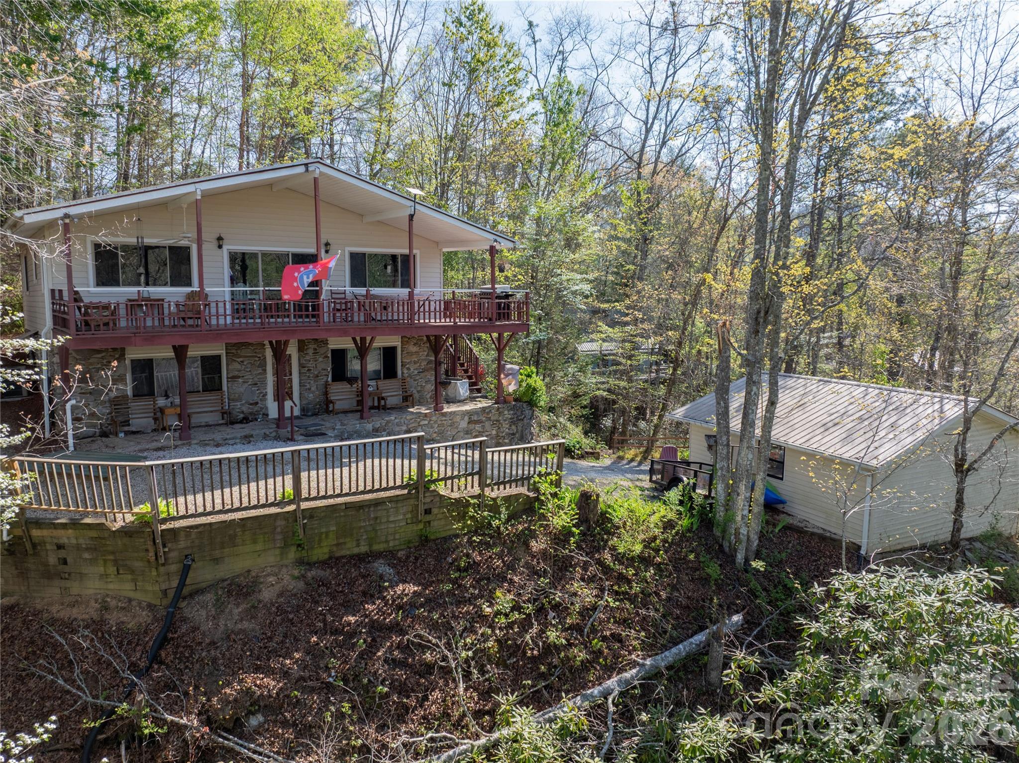 344 Pine Ridge Trail — Almond