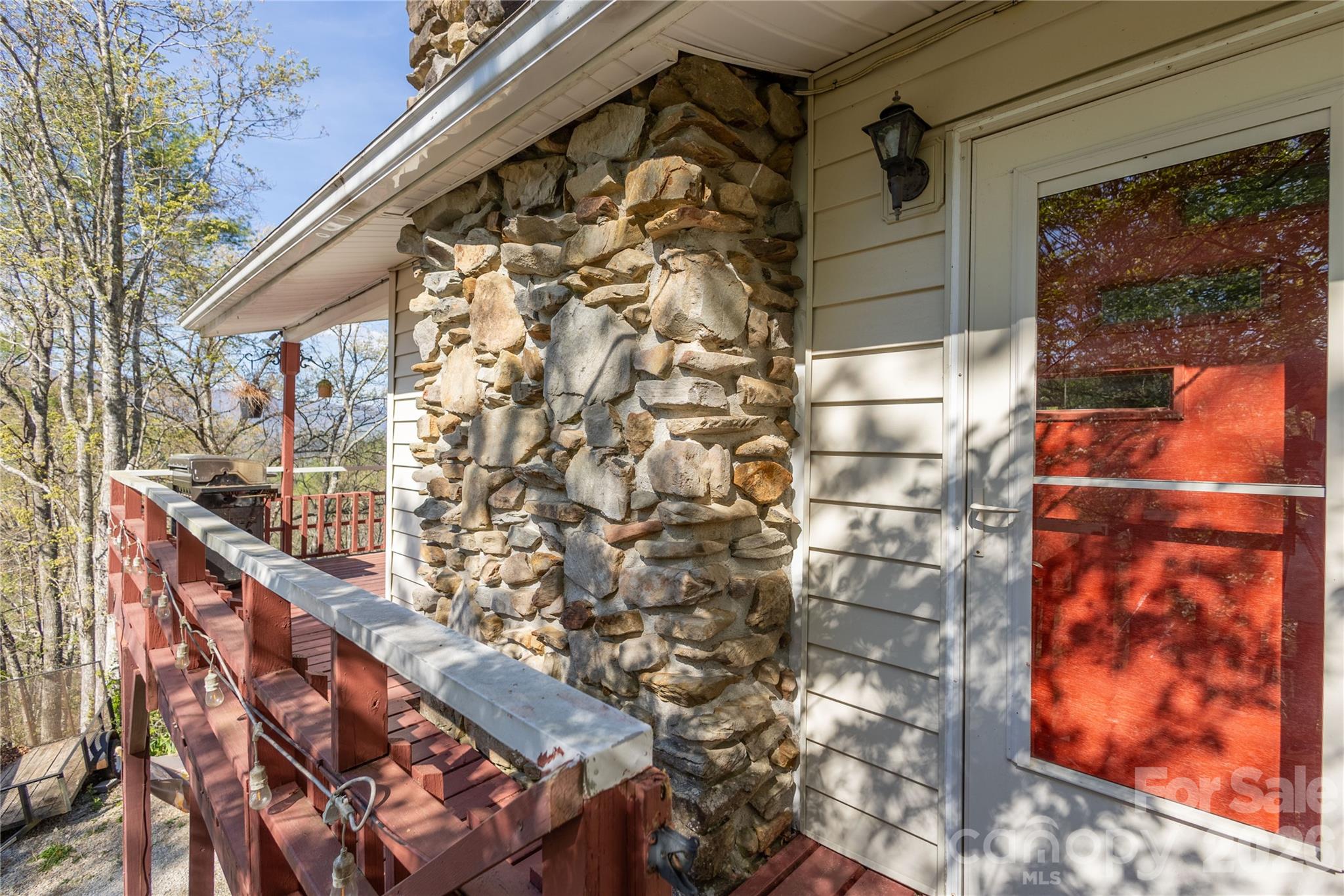 344 Pine Ridge Trail — Almond