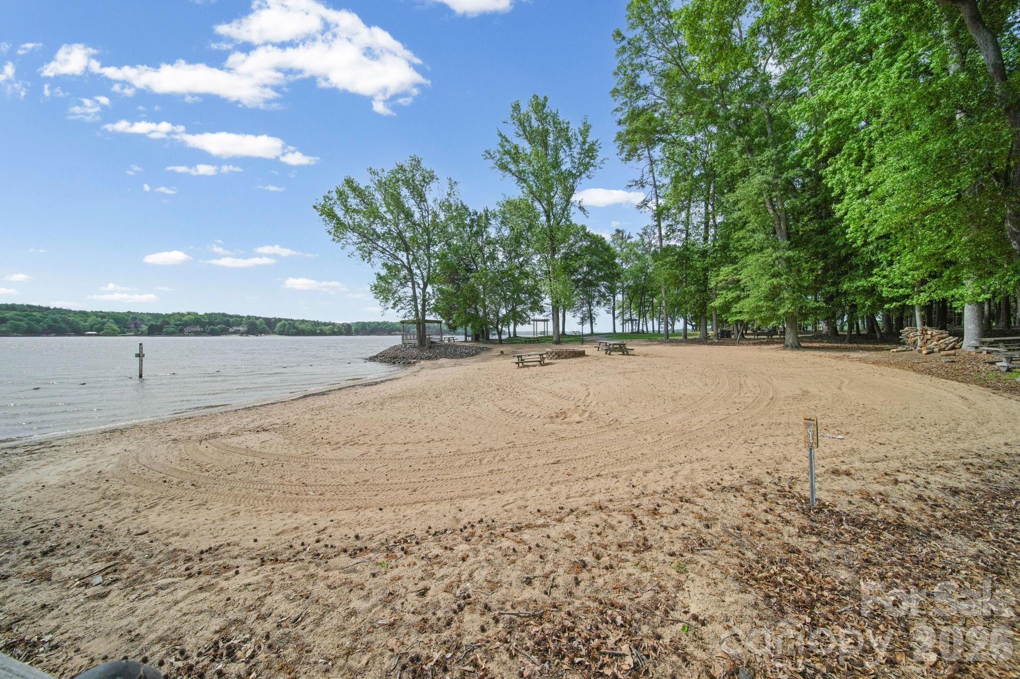 14 King Haigler Chase Court — Clover