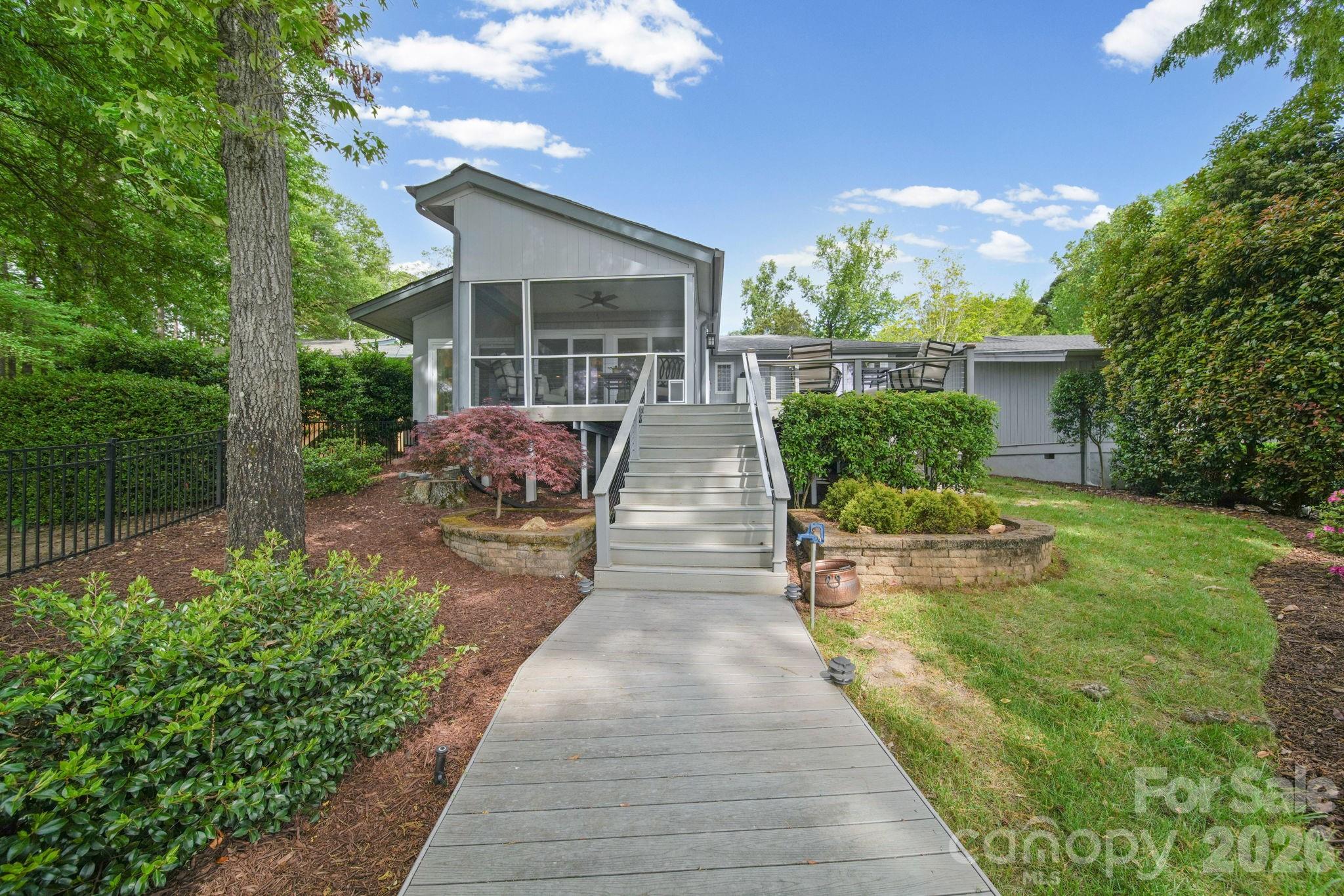 14 King Haigler Chase Court — Clover