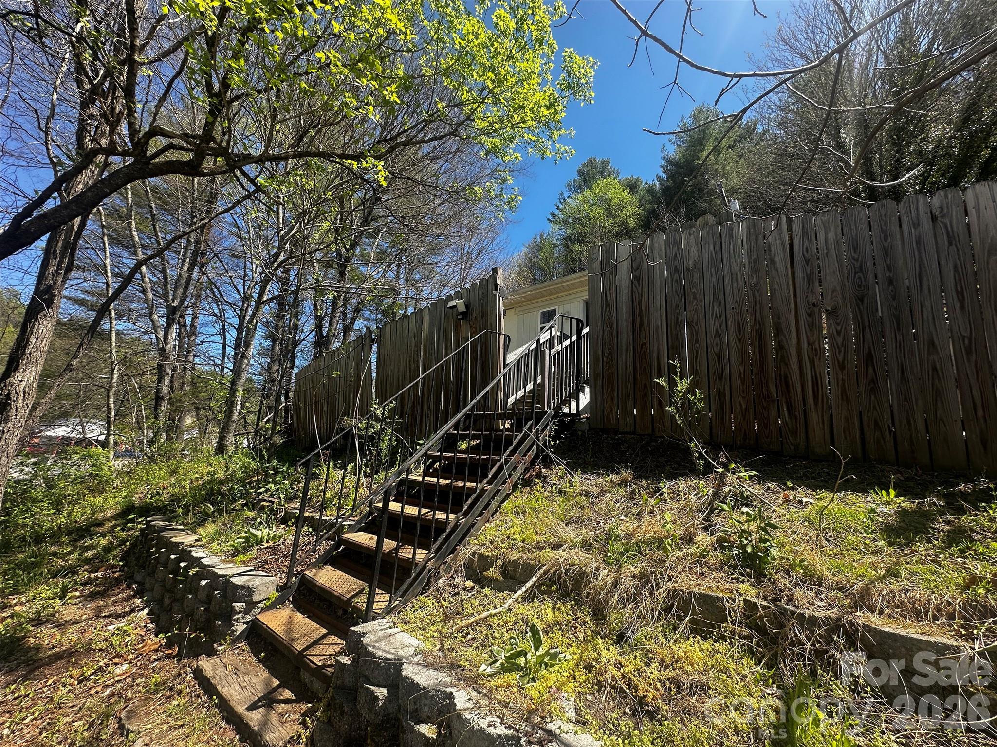7 Poplar Drive — Spruce Pine