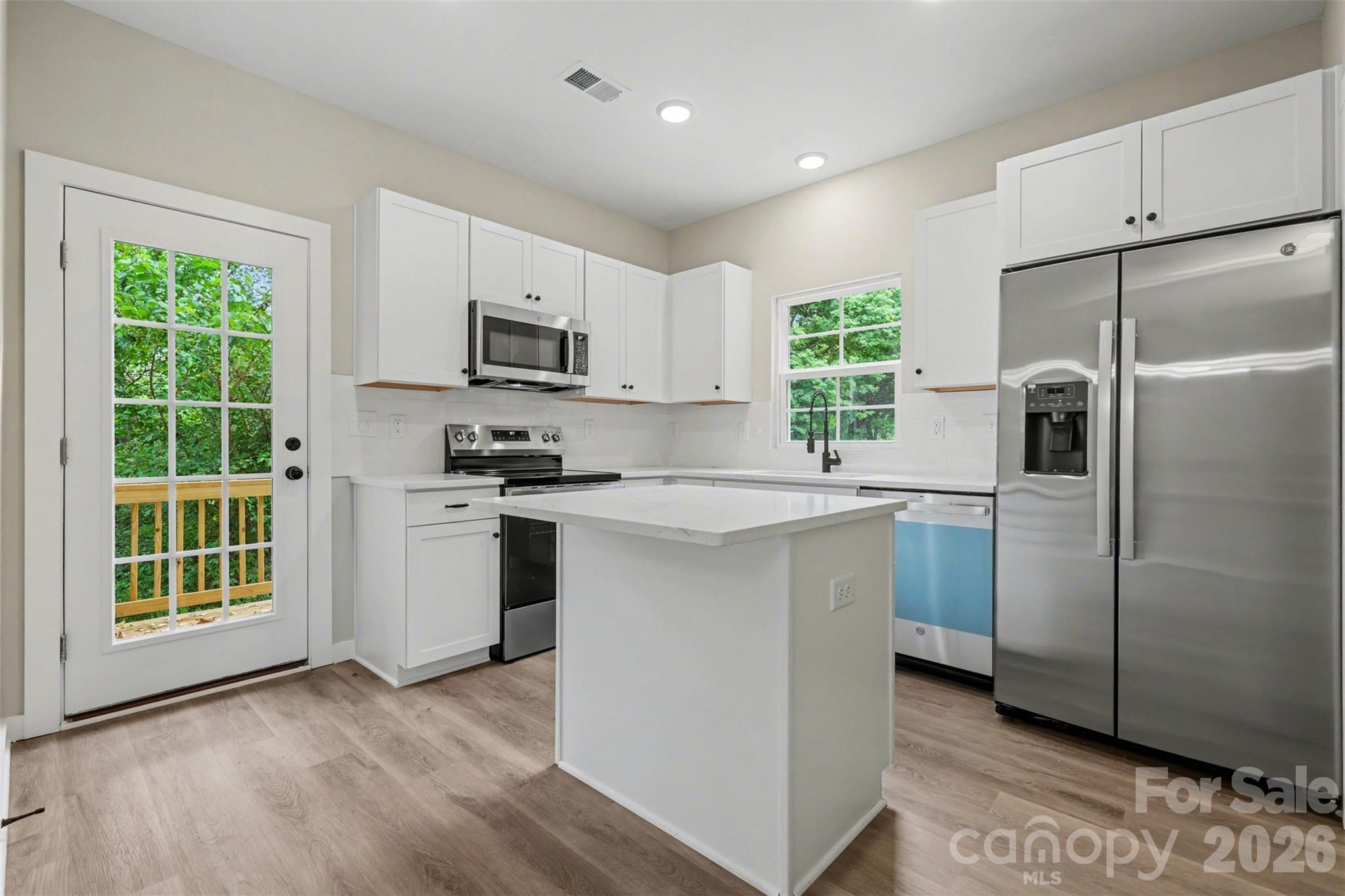 110 E Hilltop Drive — Gastonia