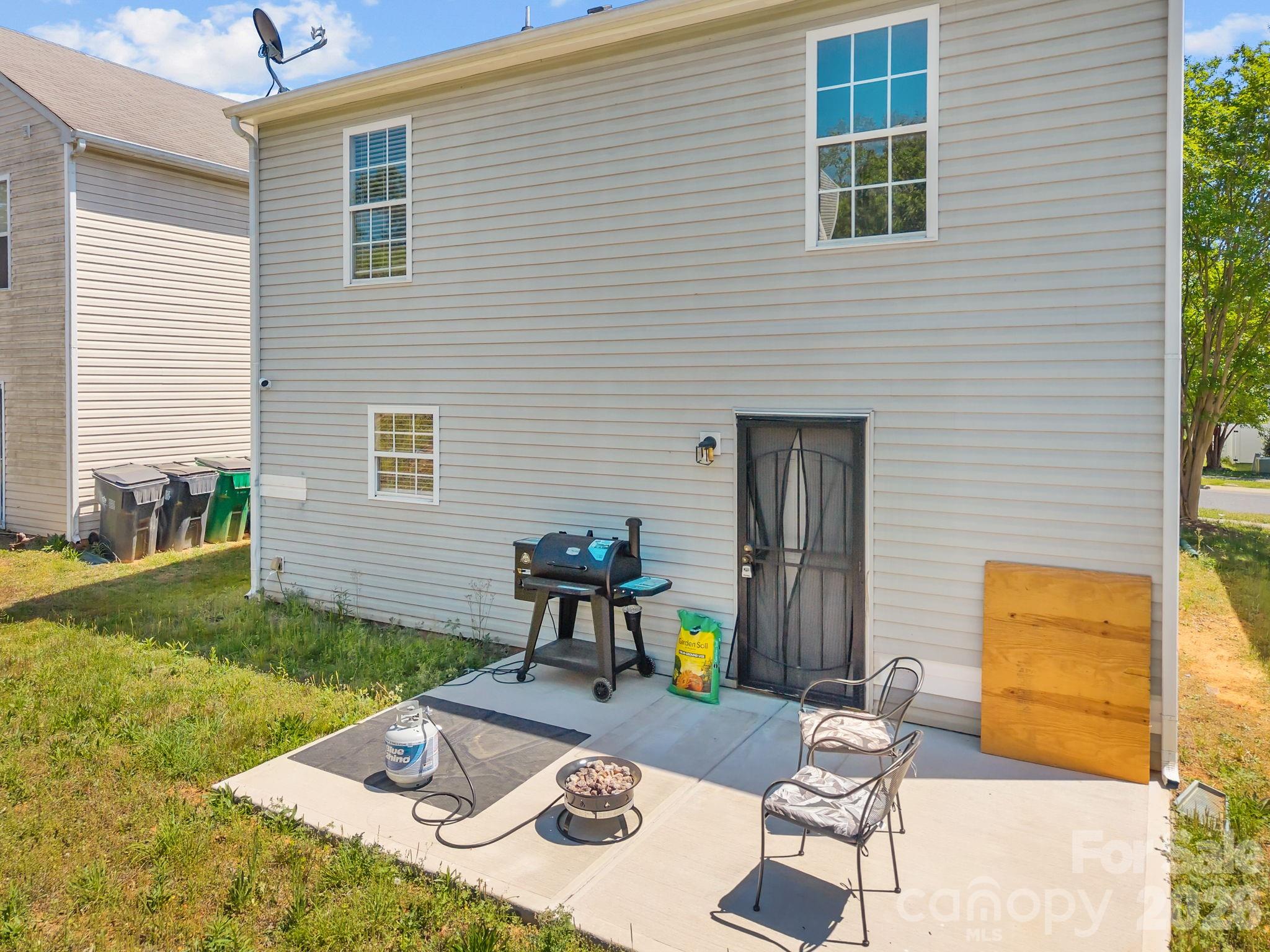2621 Stream Bank Drive — Charlotte