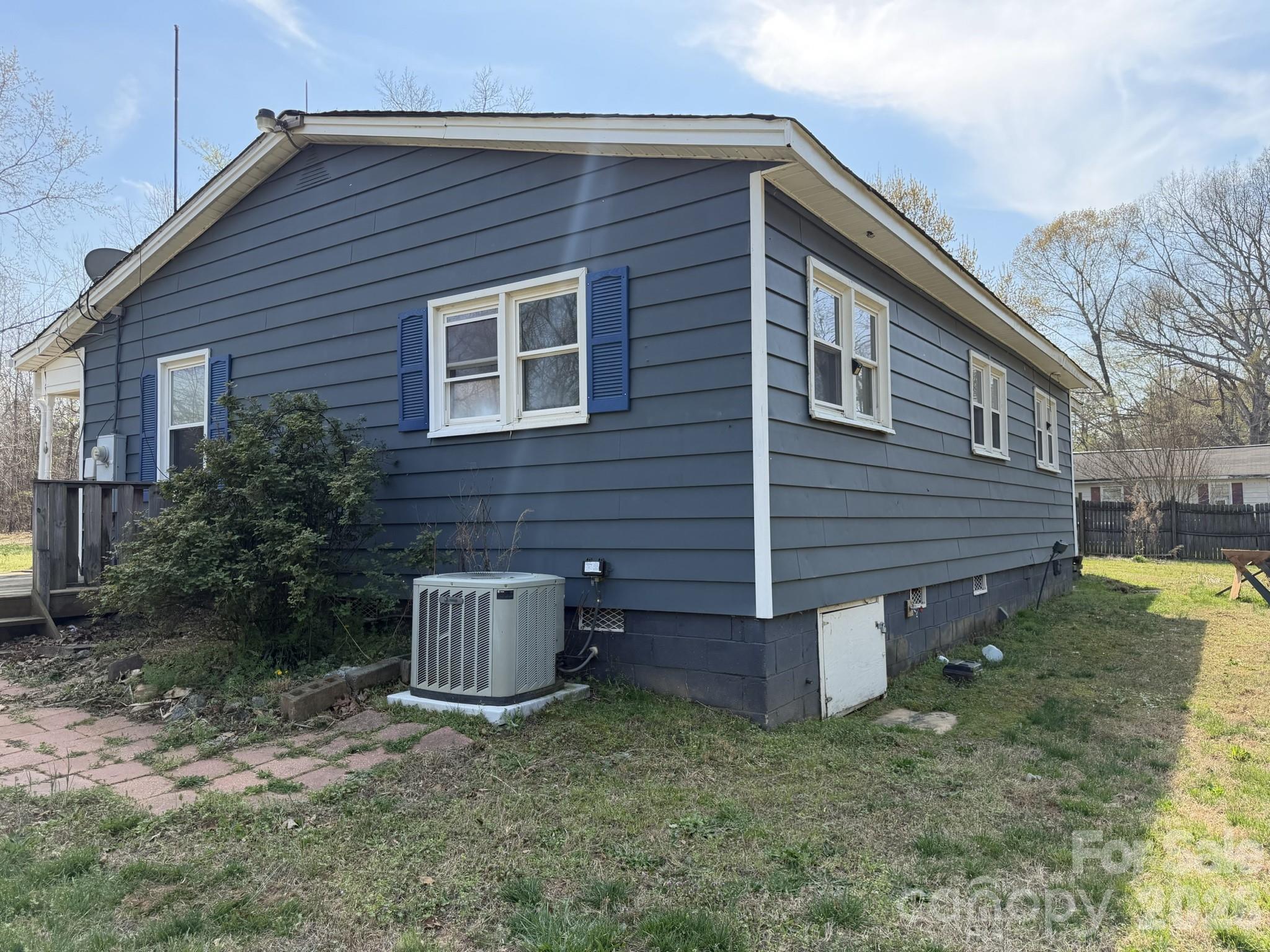 183 Pebble Drive — Mooresboro