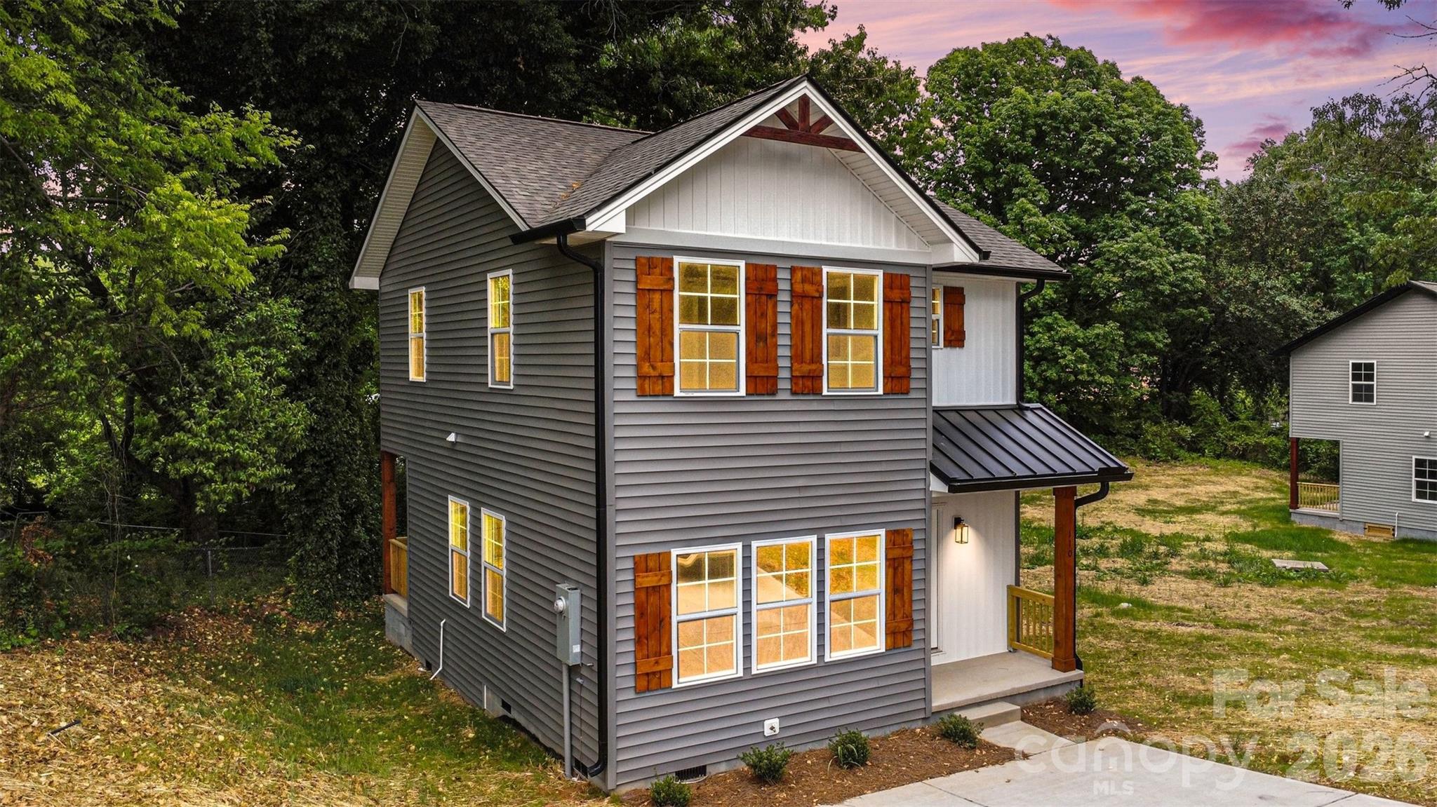 112 E Hilltop Drive — Gastonia