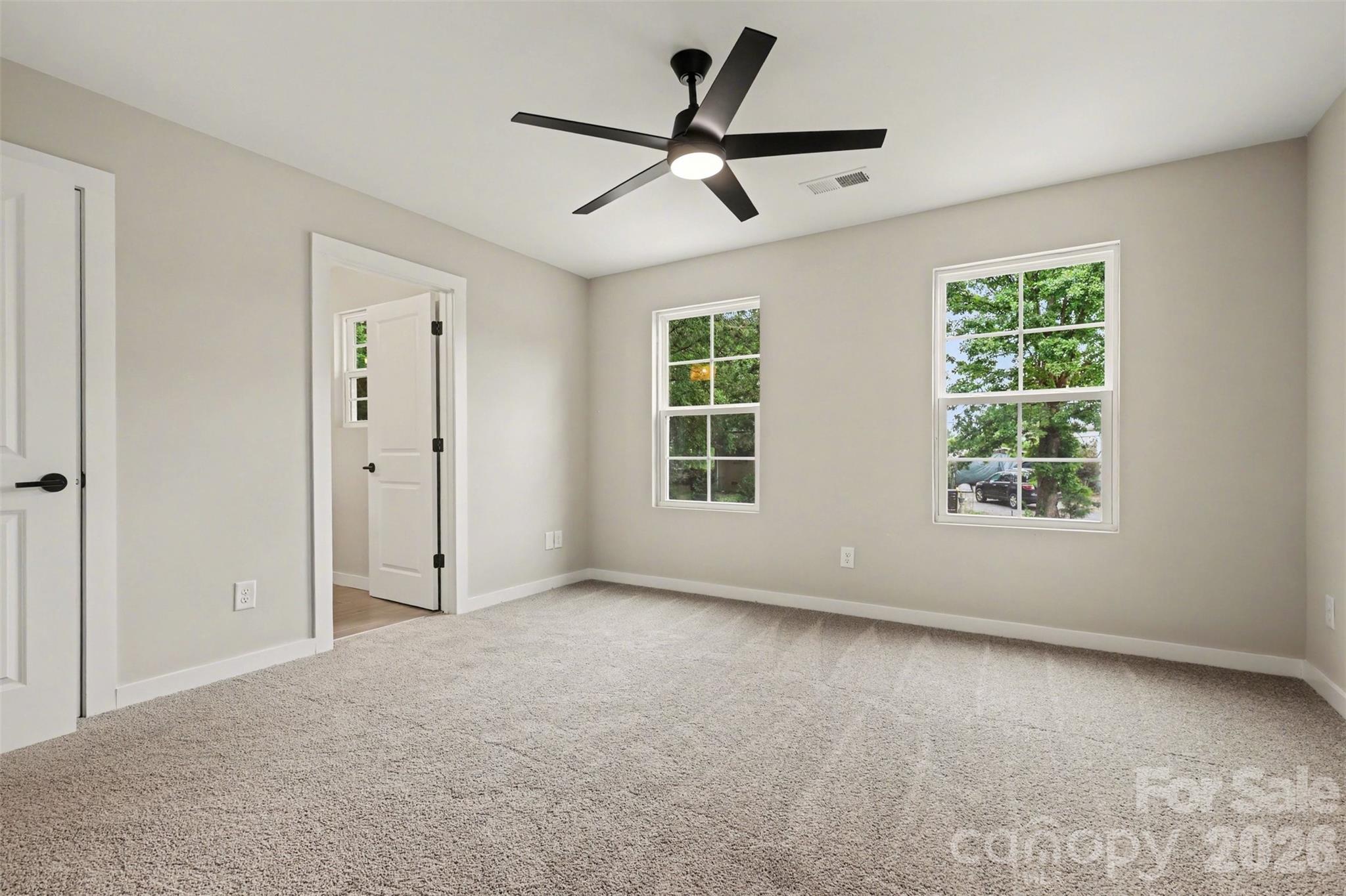 112 E Hilltop Drive — Gastonia